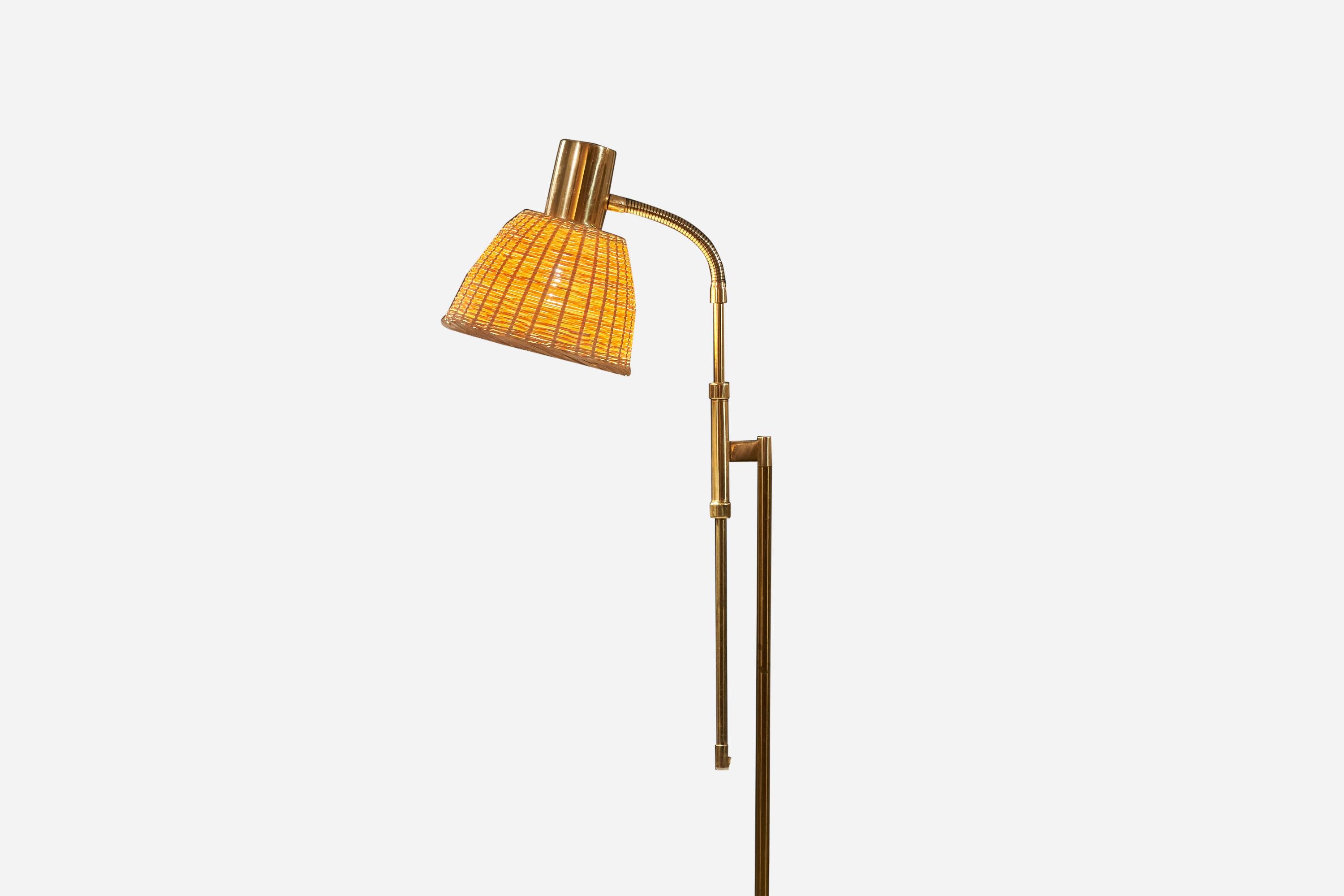 Falkenbergs Belysning, Pair of Floor Lamps, Brass, Rattan, Sweden, 1970s In Good Condition In High Point, NC