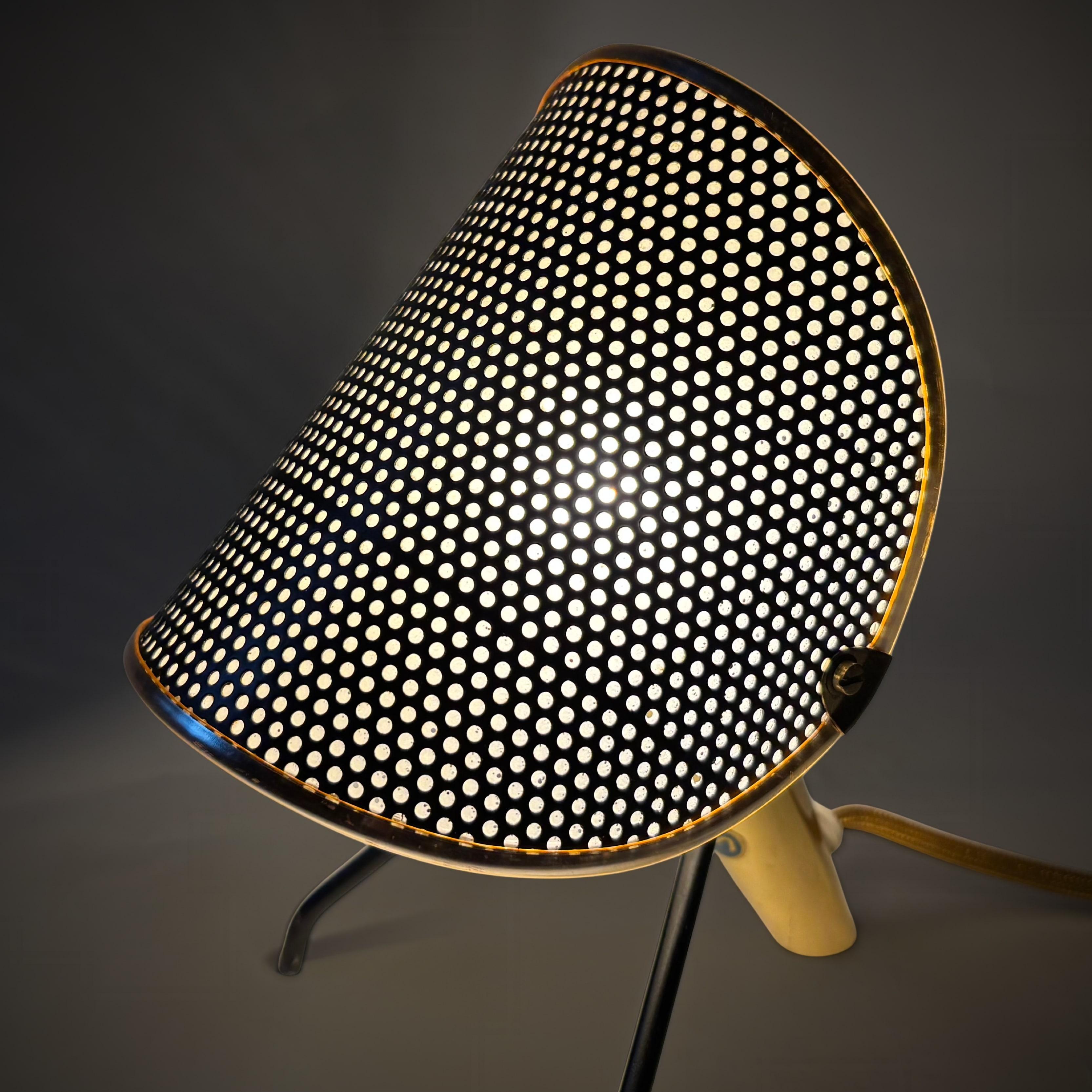 Falkenbergs Belysning, lampe de table scandinave en laiton Grasshopper, Suède, années 1950 en vente 4