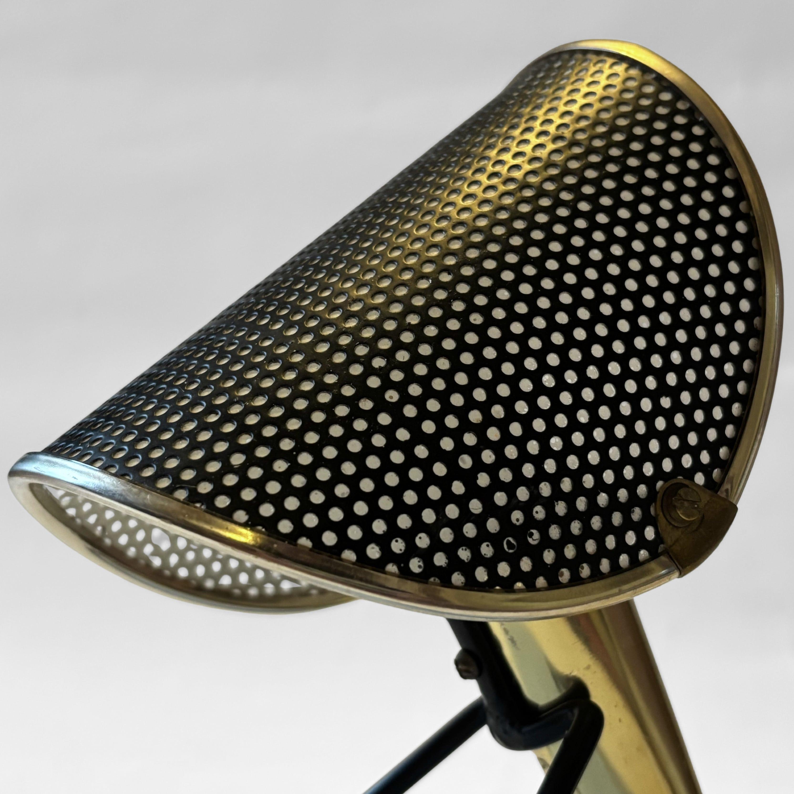 Falkenbergs Belysning, lampe de table scandinave en laiton Grasshopper, Suède, années 1950 en vente 5