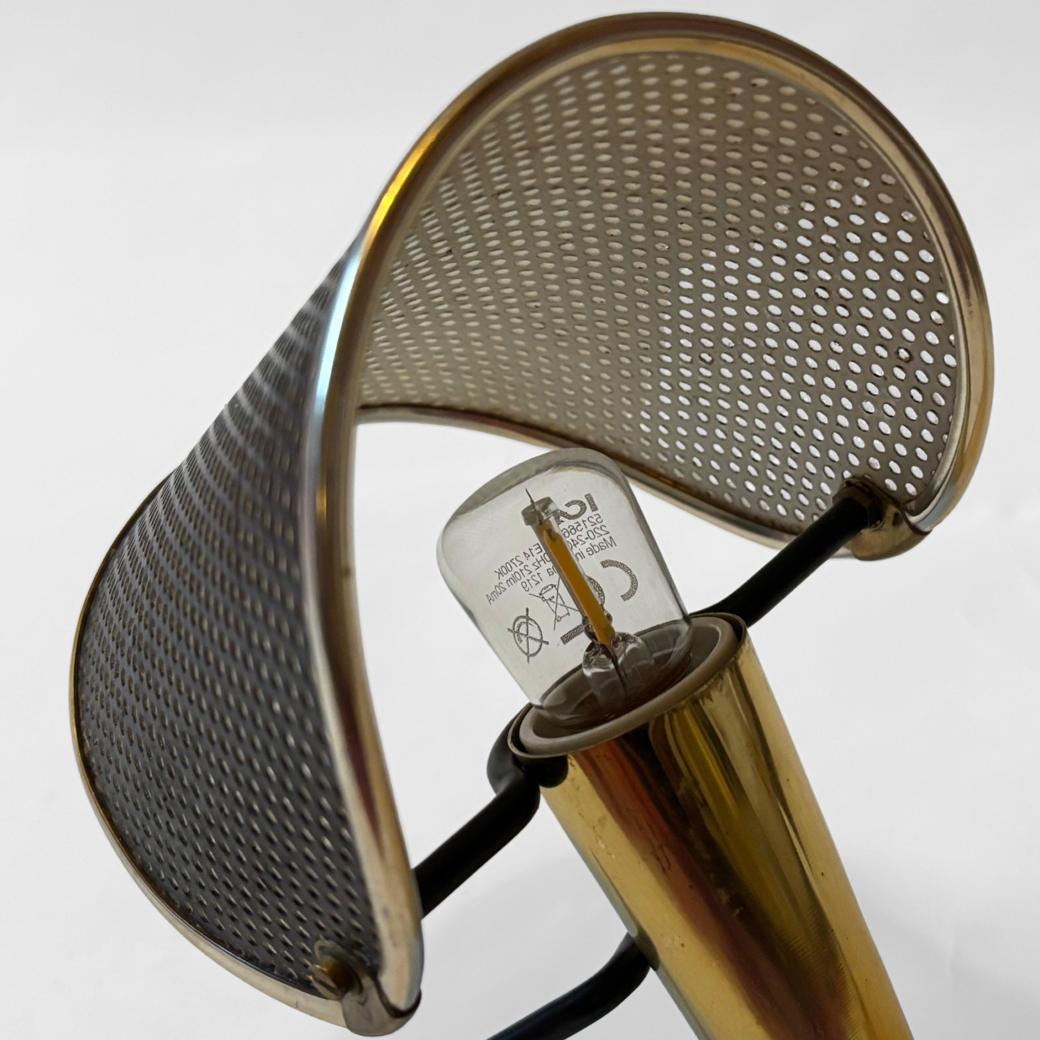 Falkenbergs Belysning, lampe de table scandinave en laiton Grasshopper, Suède, années 1950 en vente 6