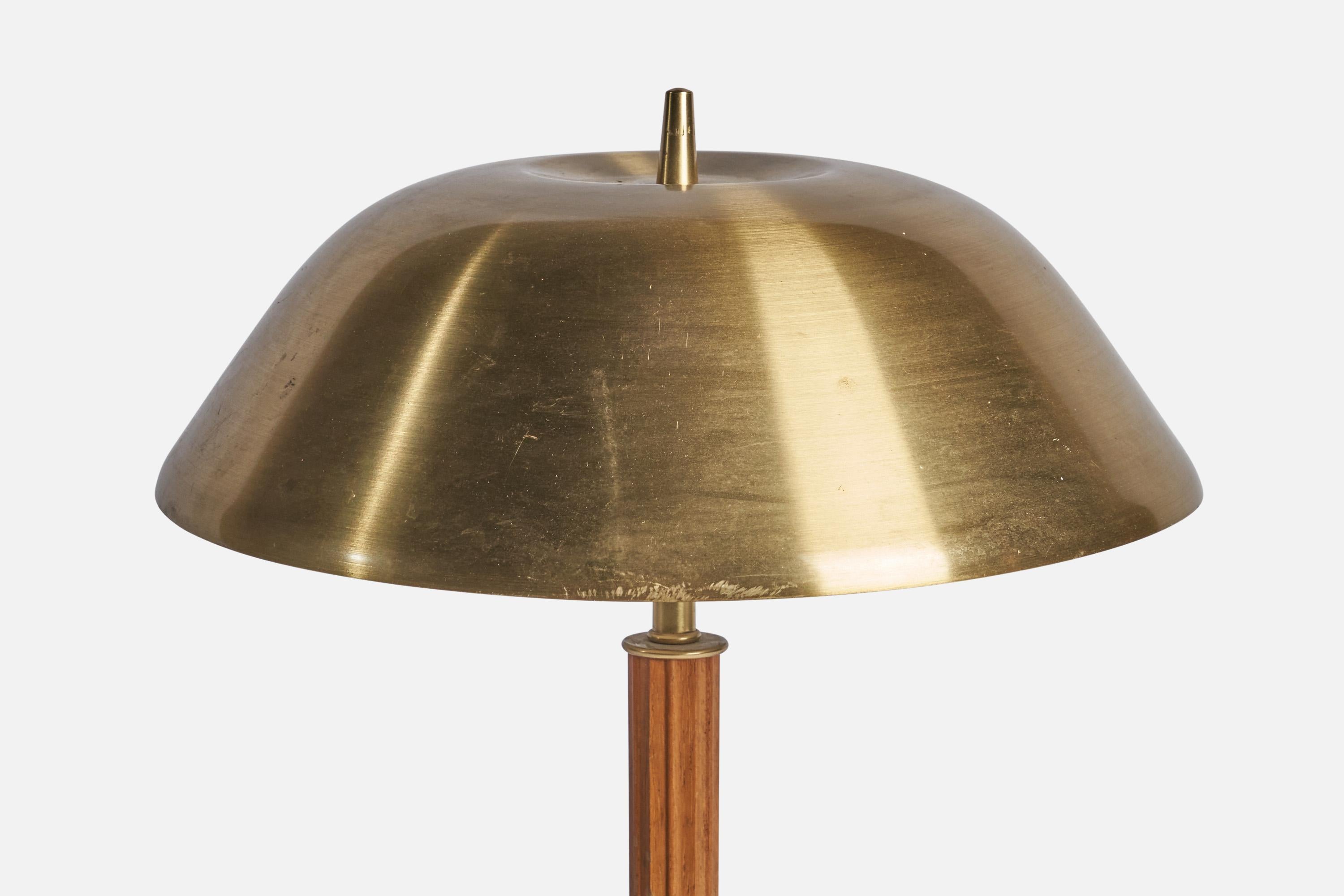 Swedish Falkenbergs Belysning, Table Lamp, Brass, Oak, Sweden, 1940s For Sale