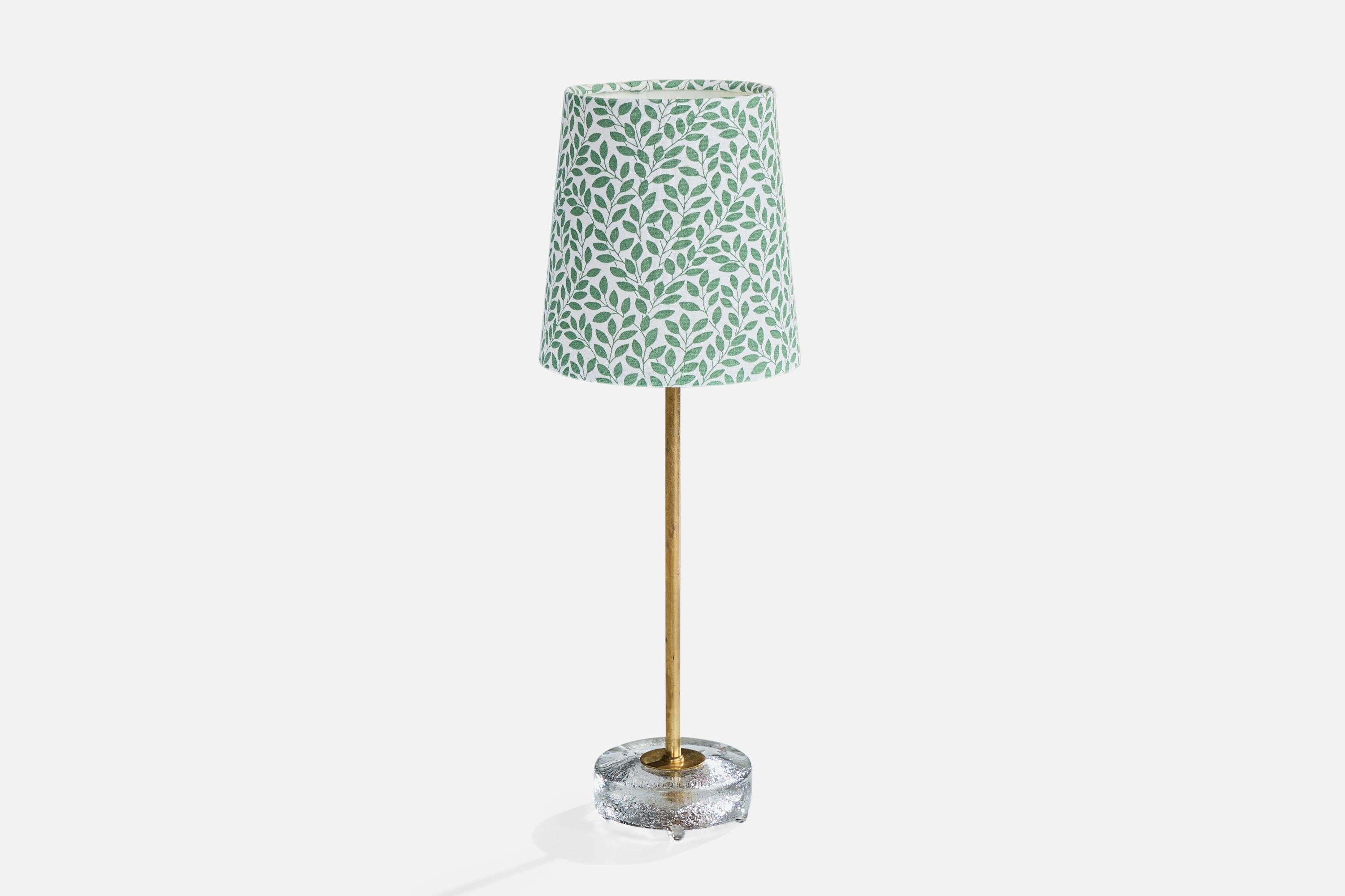 Suédois Falkenbergs Belysning, lampes de table, laiton, verre, tissu, Suède, années 1950 en vente