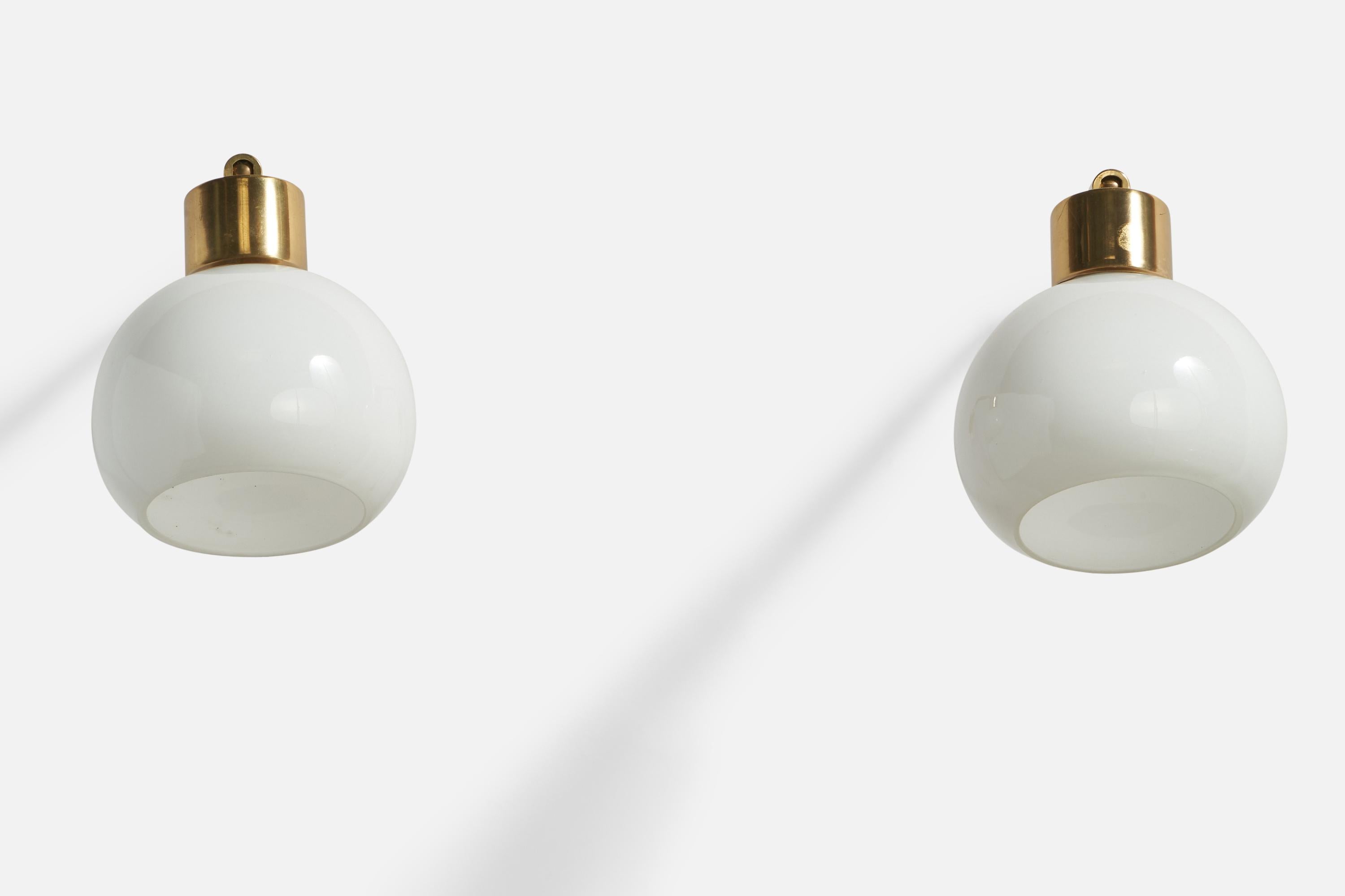 Suédois Falkenbergs Belysning, Lights, laiton, verre, Suède, 1960s en vente