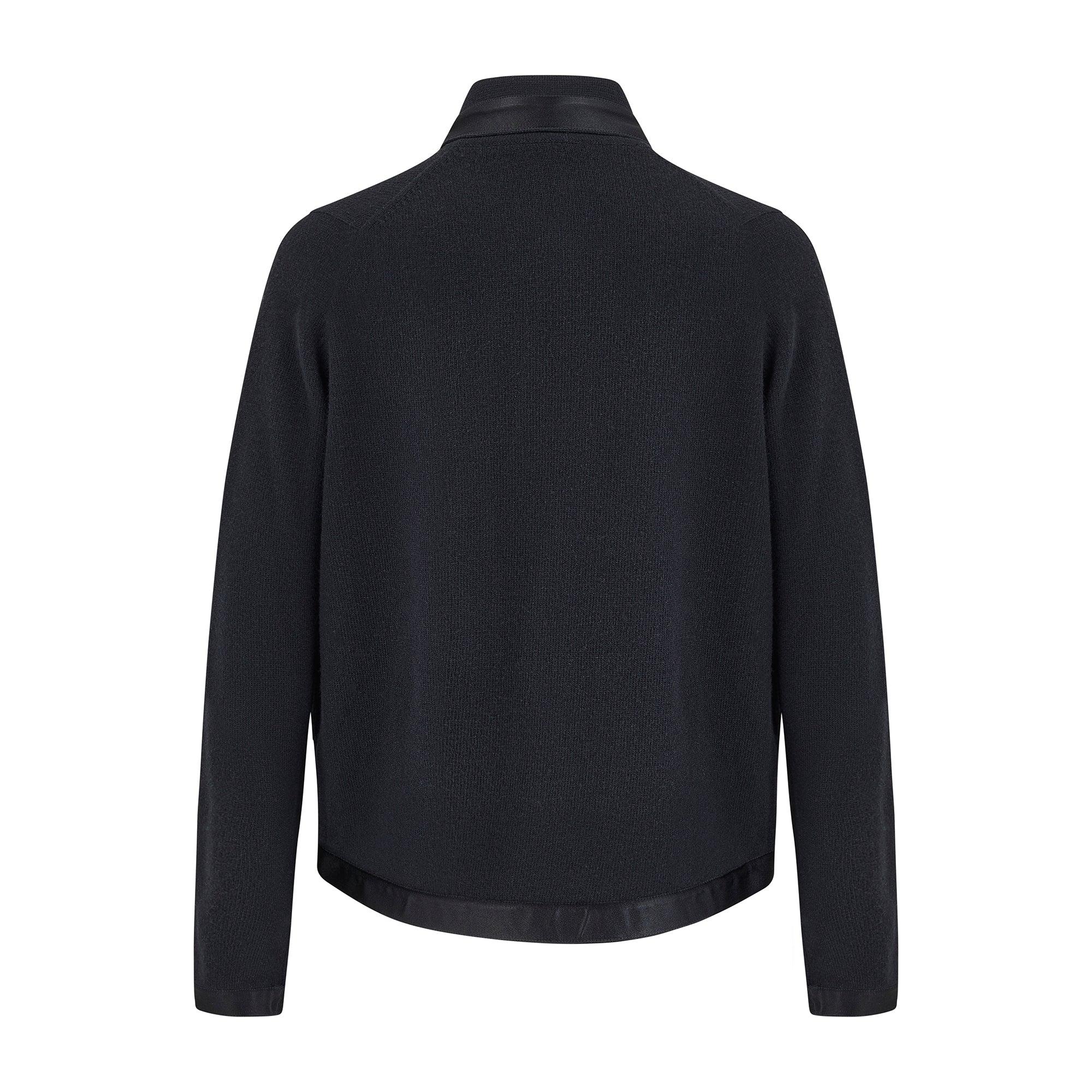Noir Automne 1983 Chanel Cardigan en cachemire noir avec bordures en satin en vente