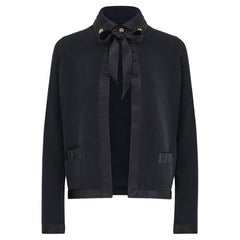 Chanel Otoño 1983 Cárdigan negro de cachemira con ribete de raso