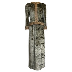 Gray Suits, Outfits and Ensembles