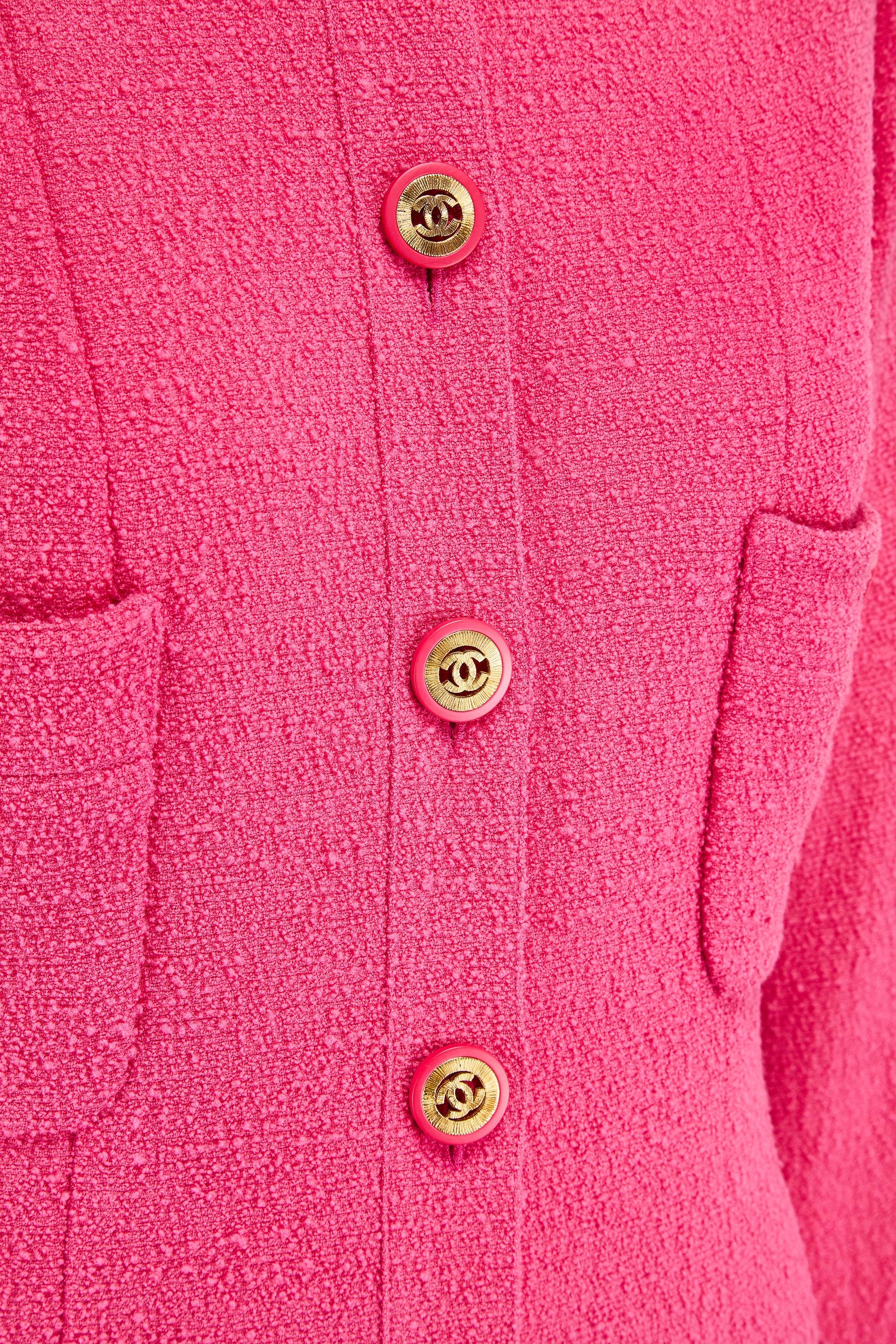 Women's Fall 1991 Chanel Runway Documented Pink Boucle Wool Jacket For Sale