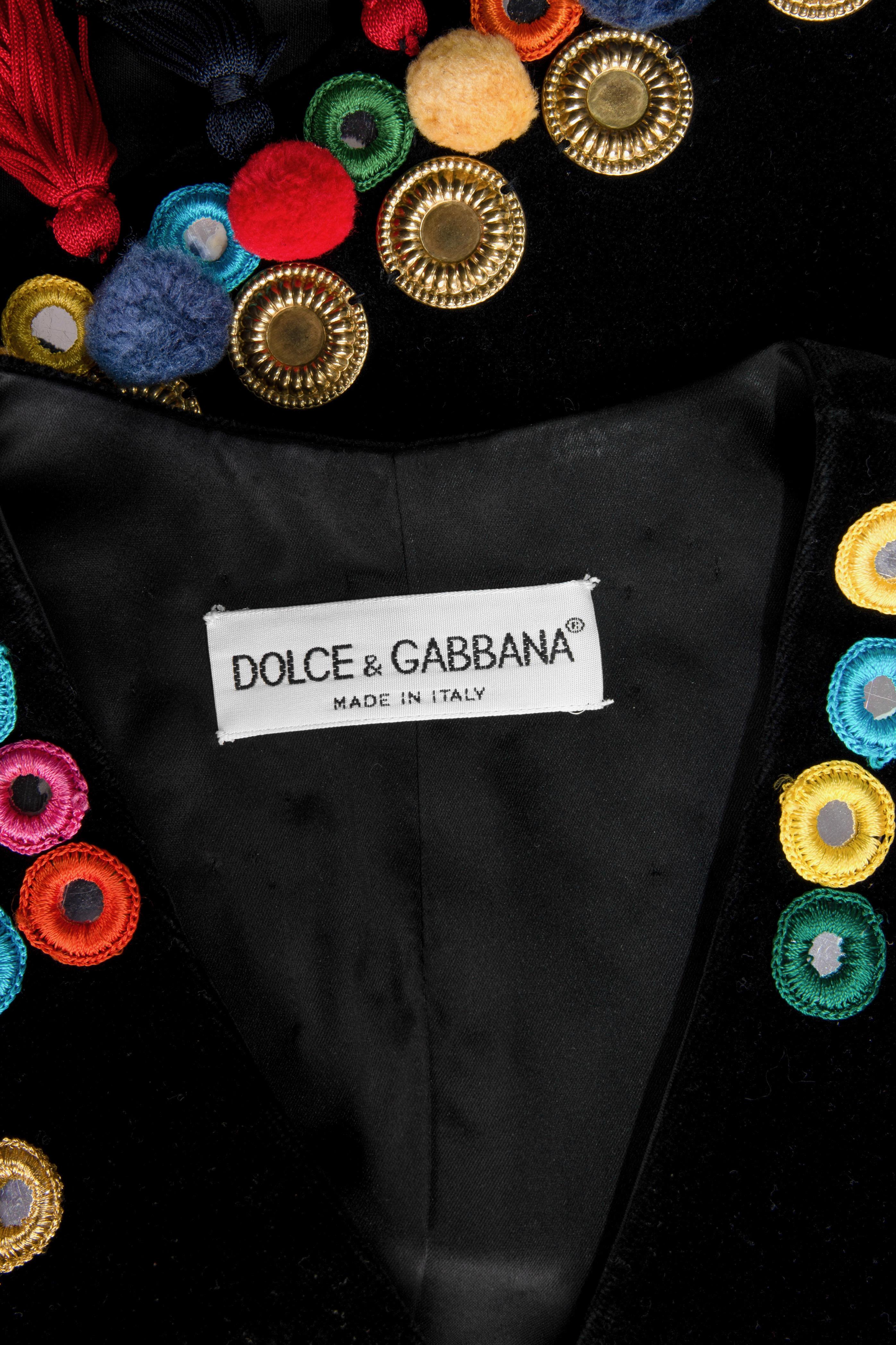 Automne 1992 Documenté Dolce & Gabbana Gilet en velours noir appliqué de miroirs et de glands en vente 7