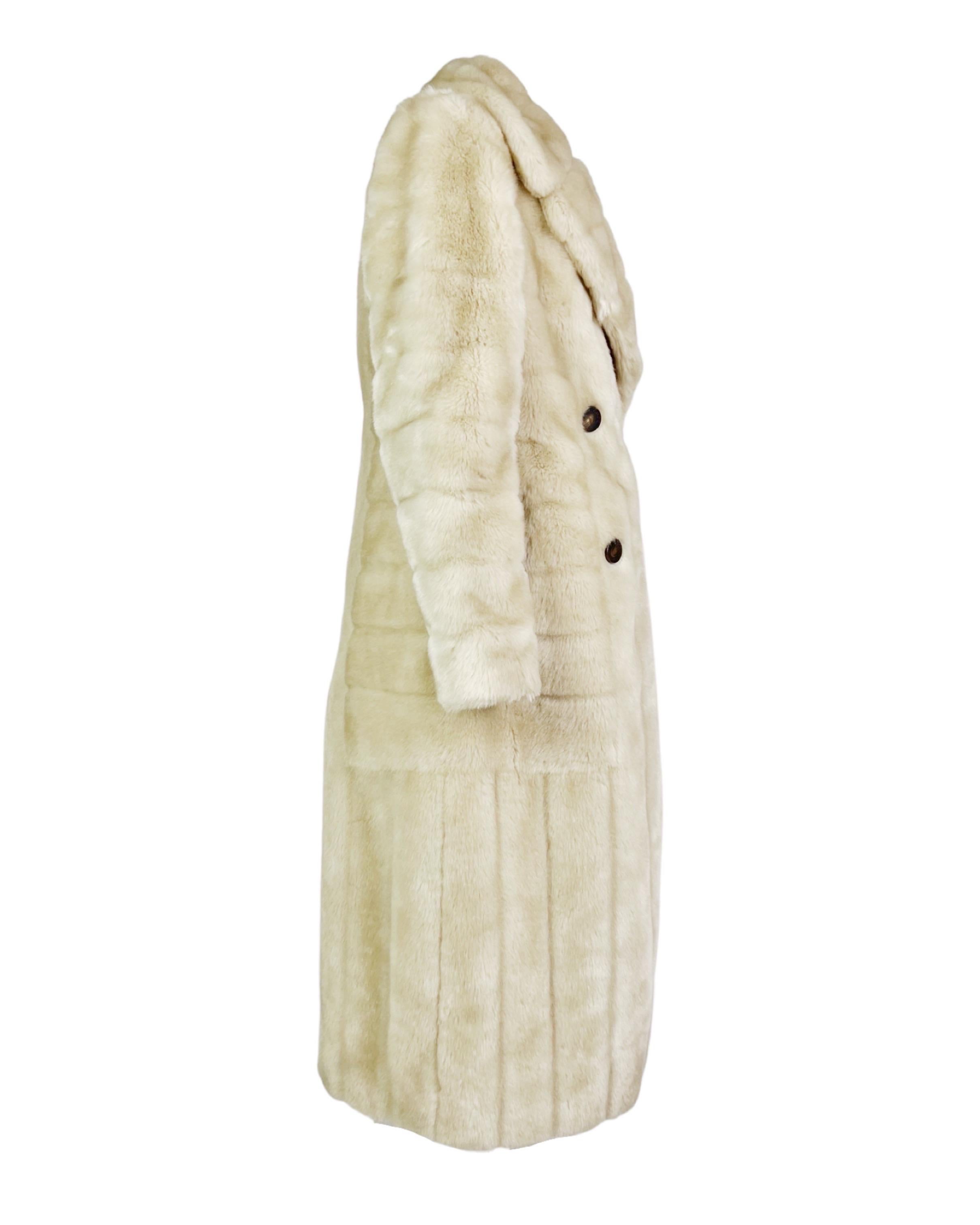 Fall 1996 Gucci by Tom Ford  Creme Faux Fur Coat For Sale 1