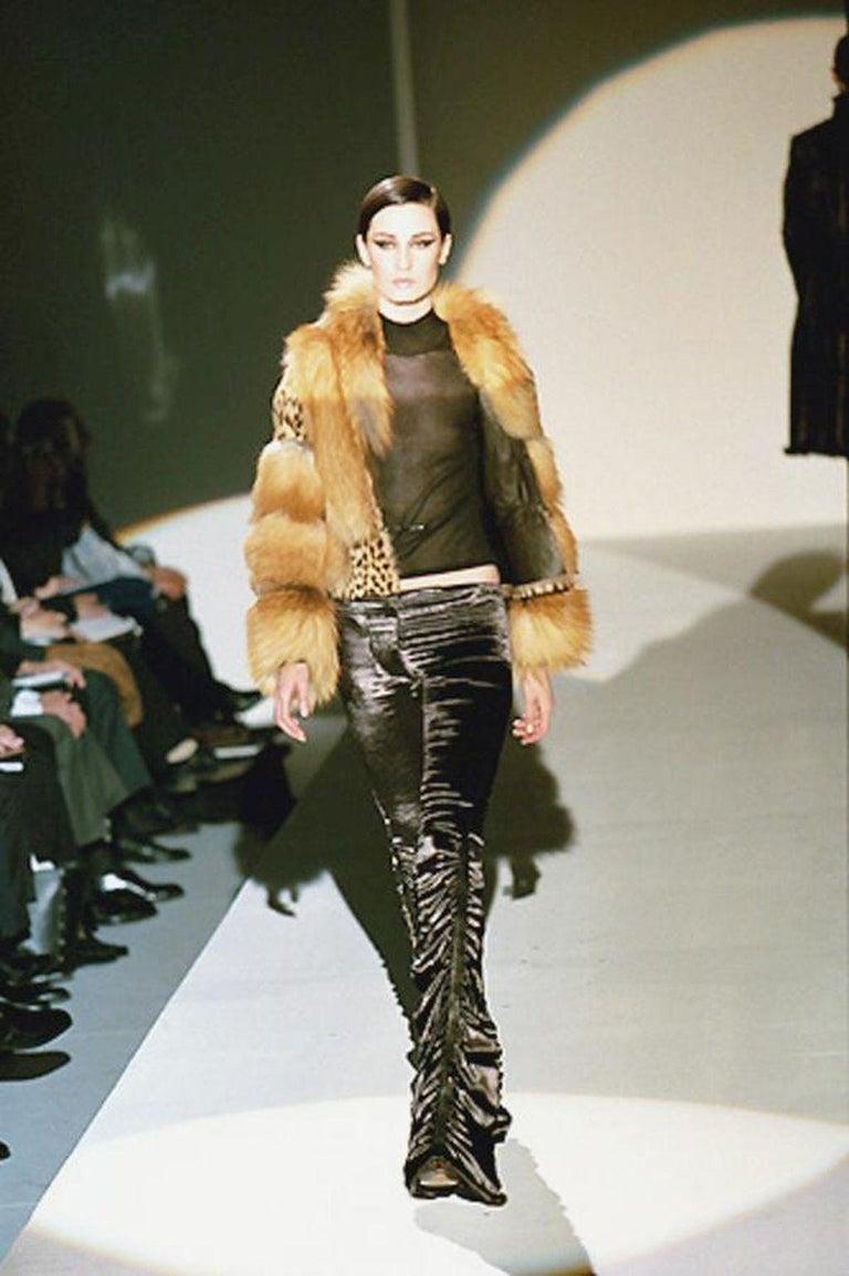 Herbst 1999 GUCCI Tom Ford Dokumentierte drapierte Hose aus schwarzem Samt und Leder mit Streifen im Angebot 9