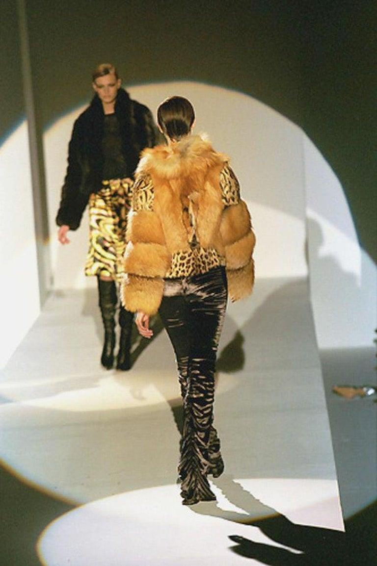 Herbst 1999 GUCCI Tom Ford Dokumentierte drapierte Hose aus schwarzem Samt und Leder mit Streifen im Angebot 10