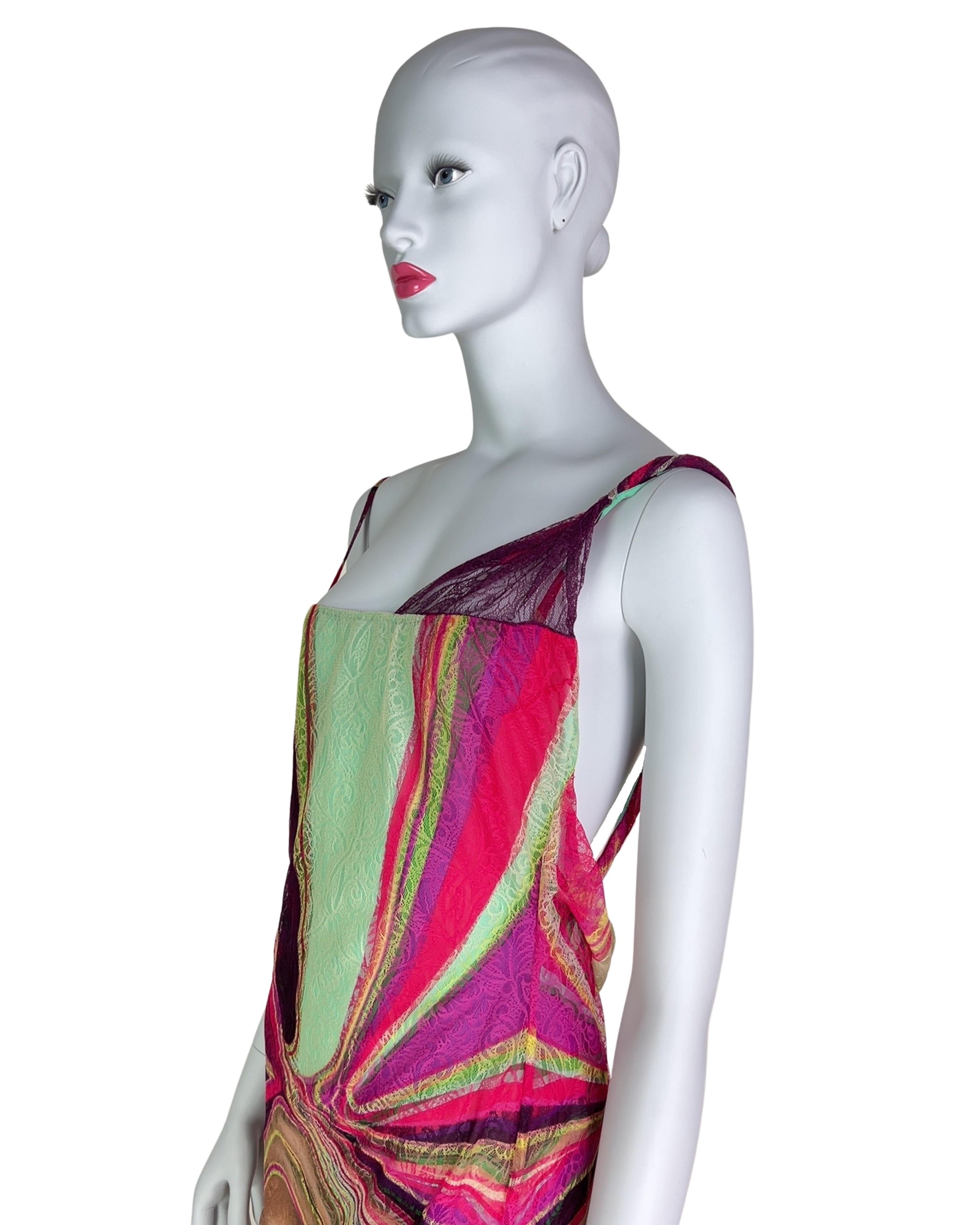 Automne 2000 Versace - Robe imprimée en dentelle en vente 6