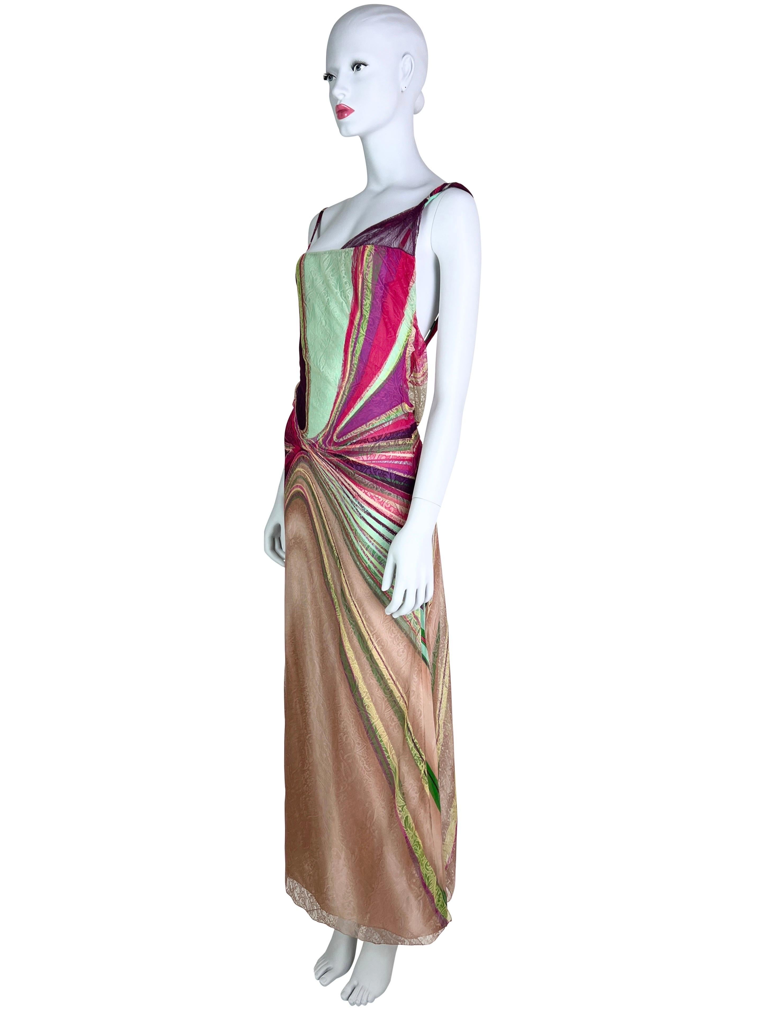 Automne 2000 Versace - Robe imprimée en dentelle Pour femmes en vente