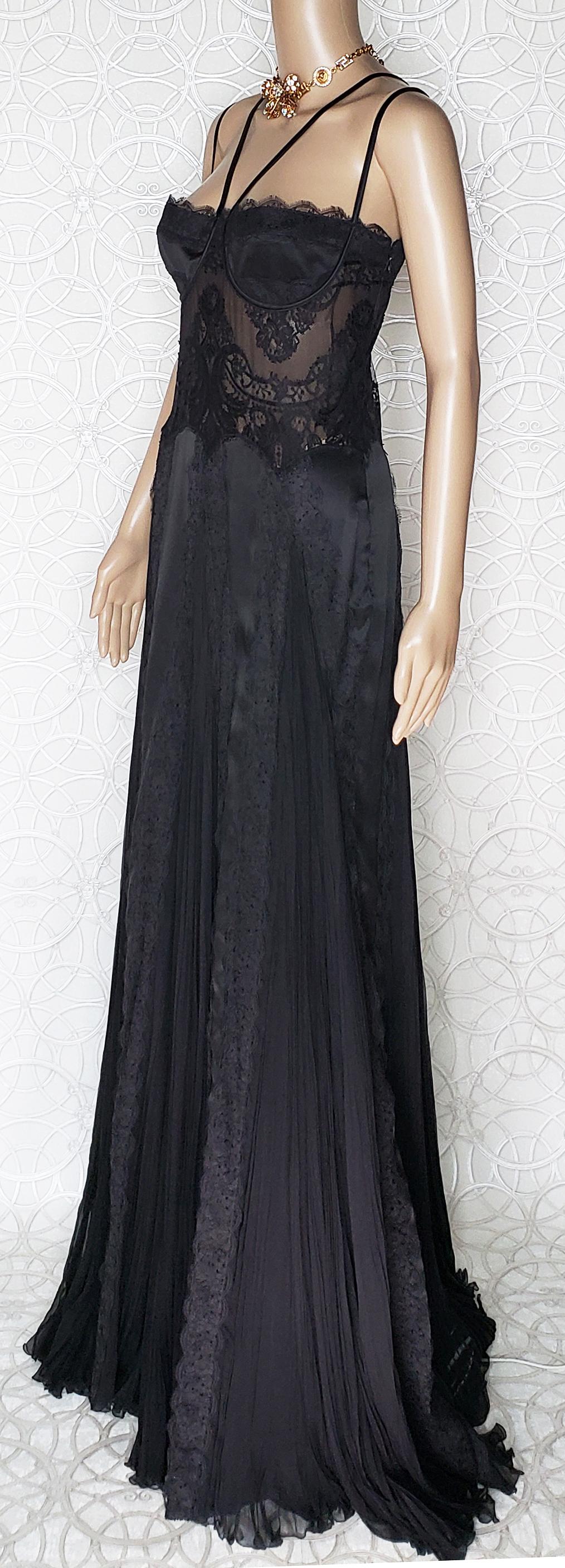 Fall 2003/2004 VINTAGE VERSACE BLACK SILK DRESS GOWN W/SHEER LACE Bodice  In New Condition For Sale In Montgomery, TX