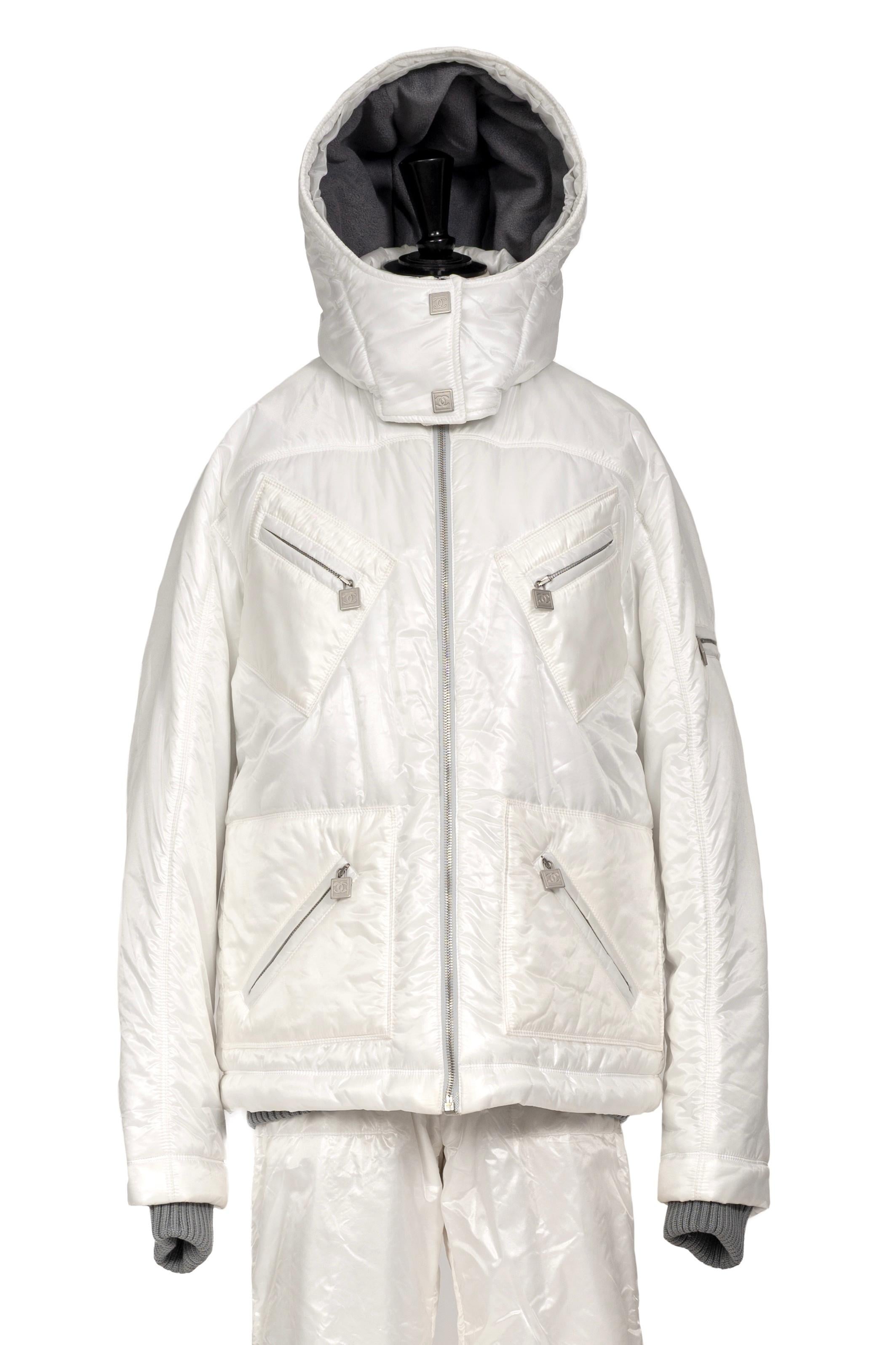 Fall 2003 CHANEL Runway 'White Light' Collection White Ski Jacket