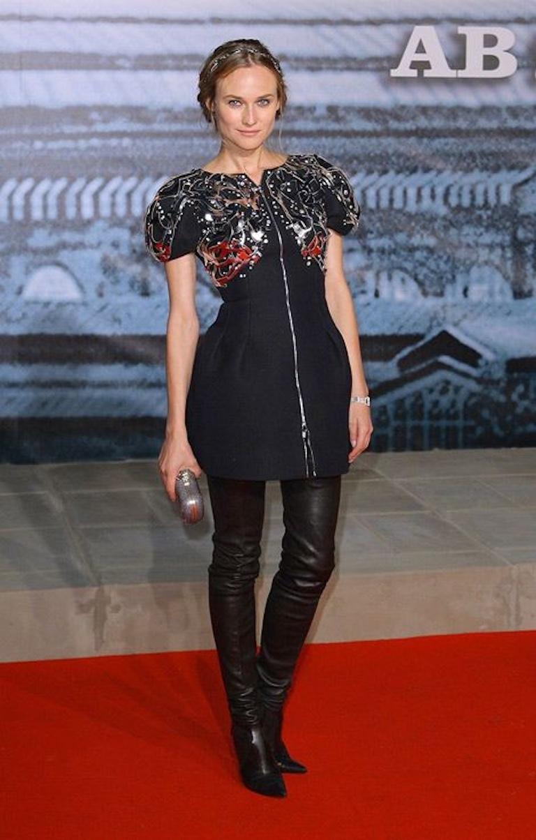 Herbst 2005 CHANEL Laufsteg 'Der Teufel trägt Prada' Oberschenkelhohe schwarze Lederstiefel im Angebot 13