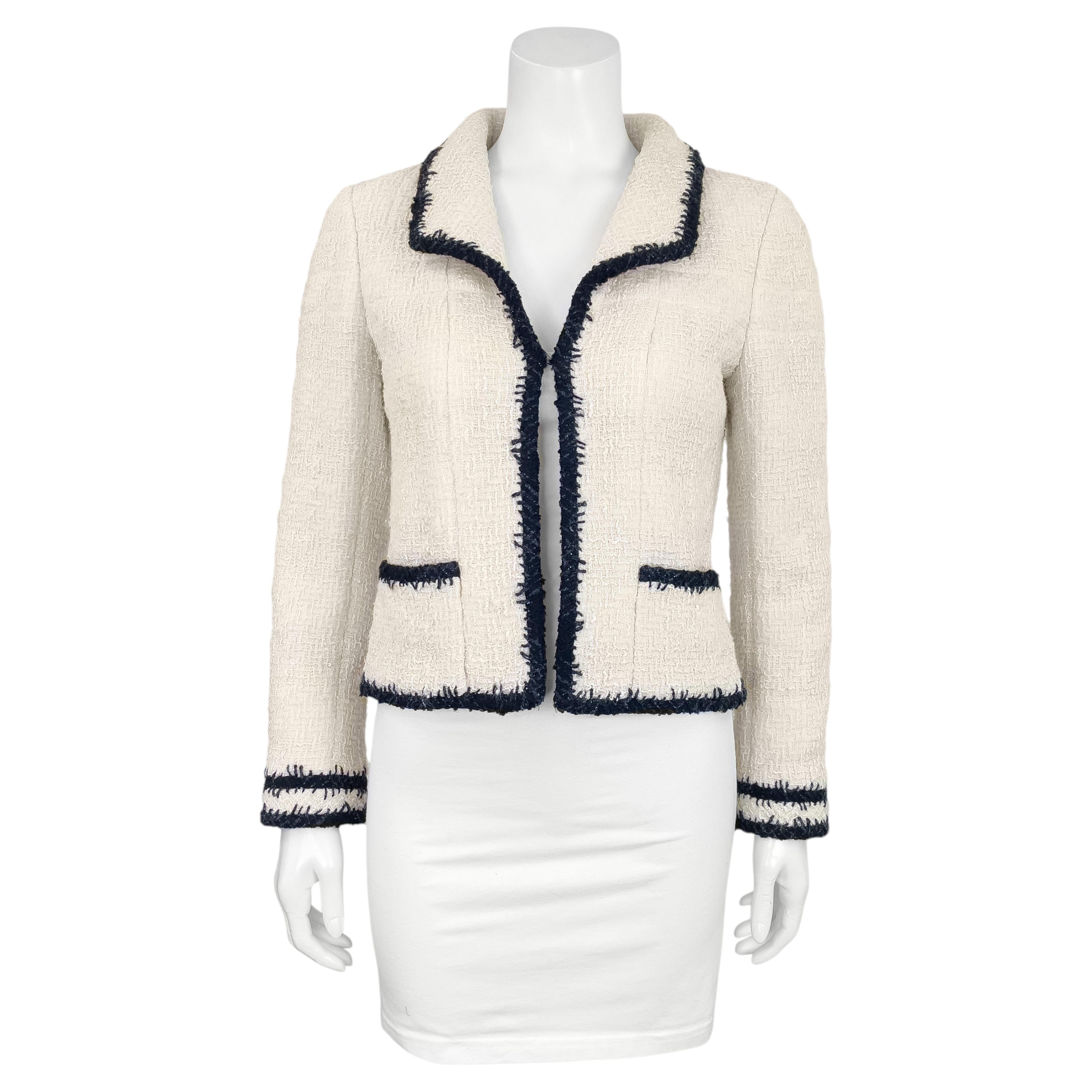 Fall 2006 Chanel Cream and Black Bouclé Jacket For Sale