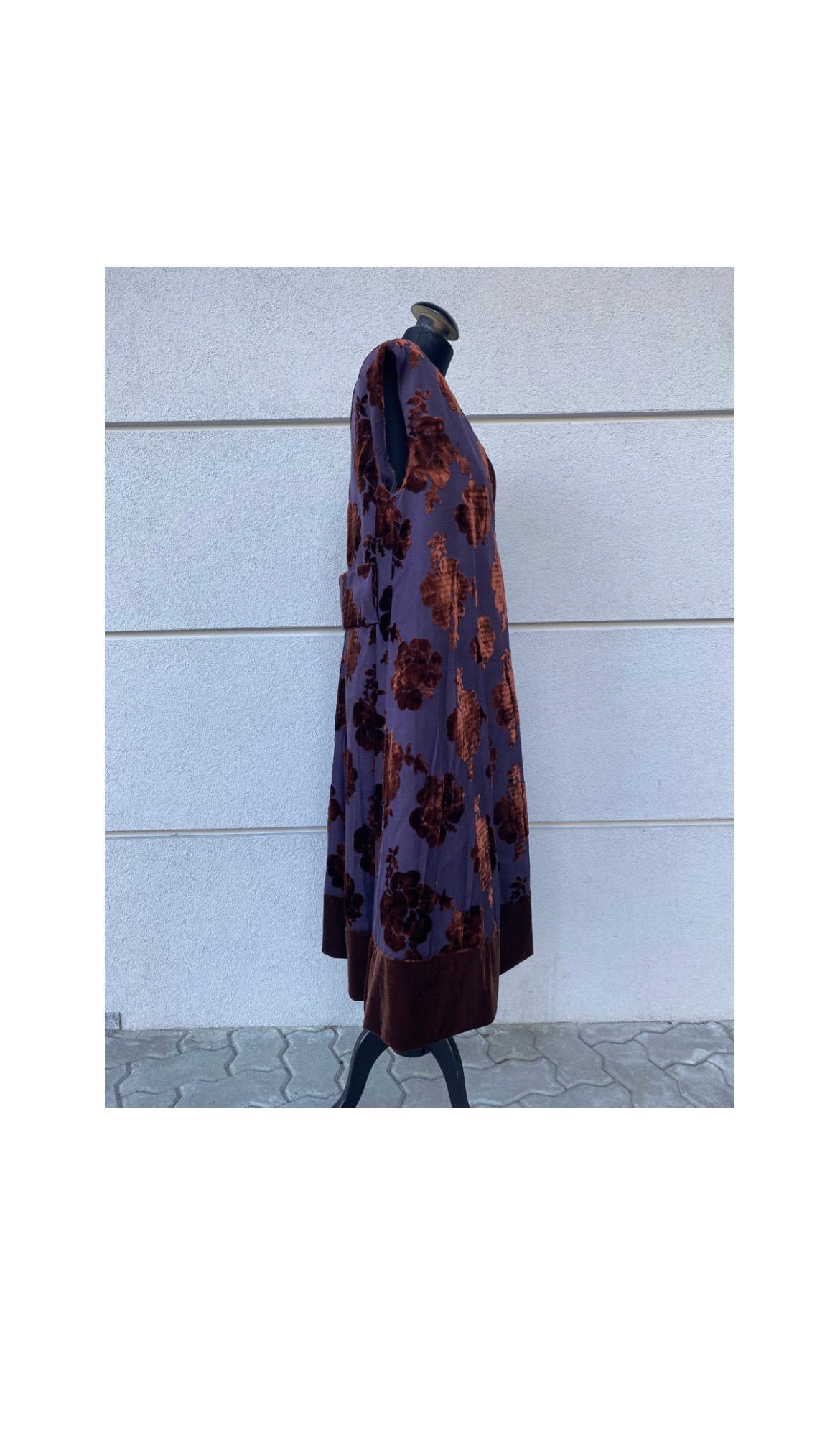 Fall 2009 Ready to Wear Prada dress. In Excellent Condition In Carnate, IT