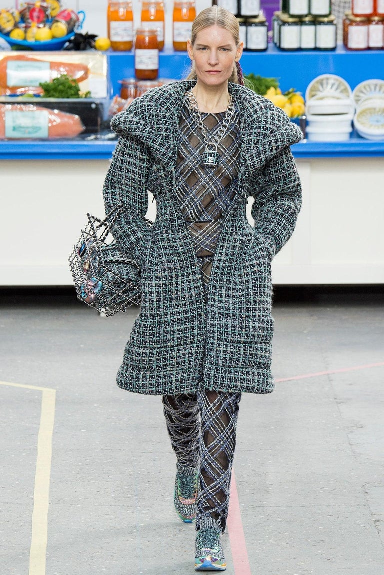 CHANEL Fall 2014 Oversized Padlock Chain-Link Belt CHANEL Fall 2014 Oversized Padlock Chain-Link Belt | eBay main image 4