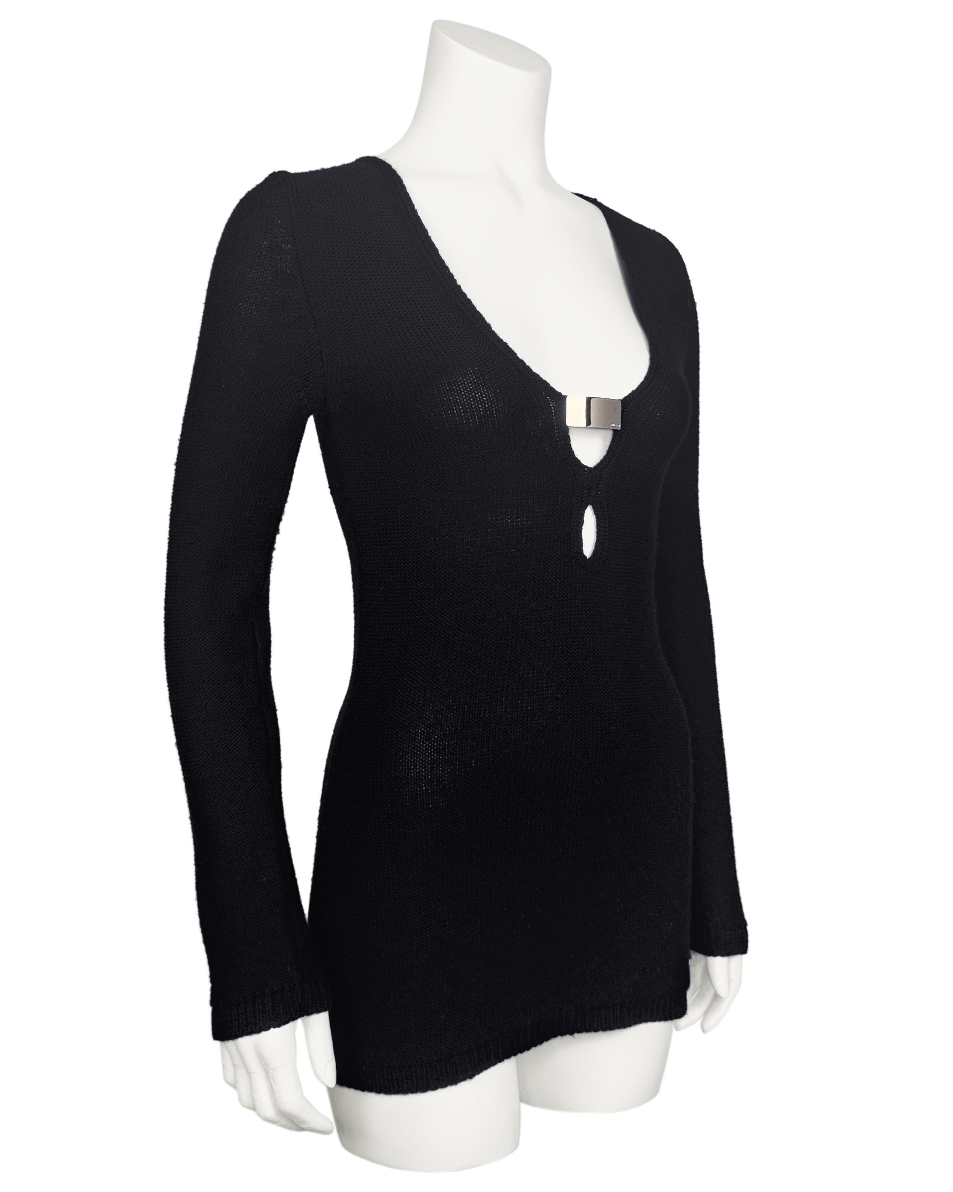 Noir Automne/Hiver 1996 Tom Ford for Gucci Pull en laine noir à découpes en vente