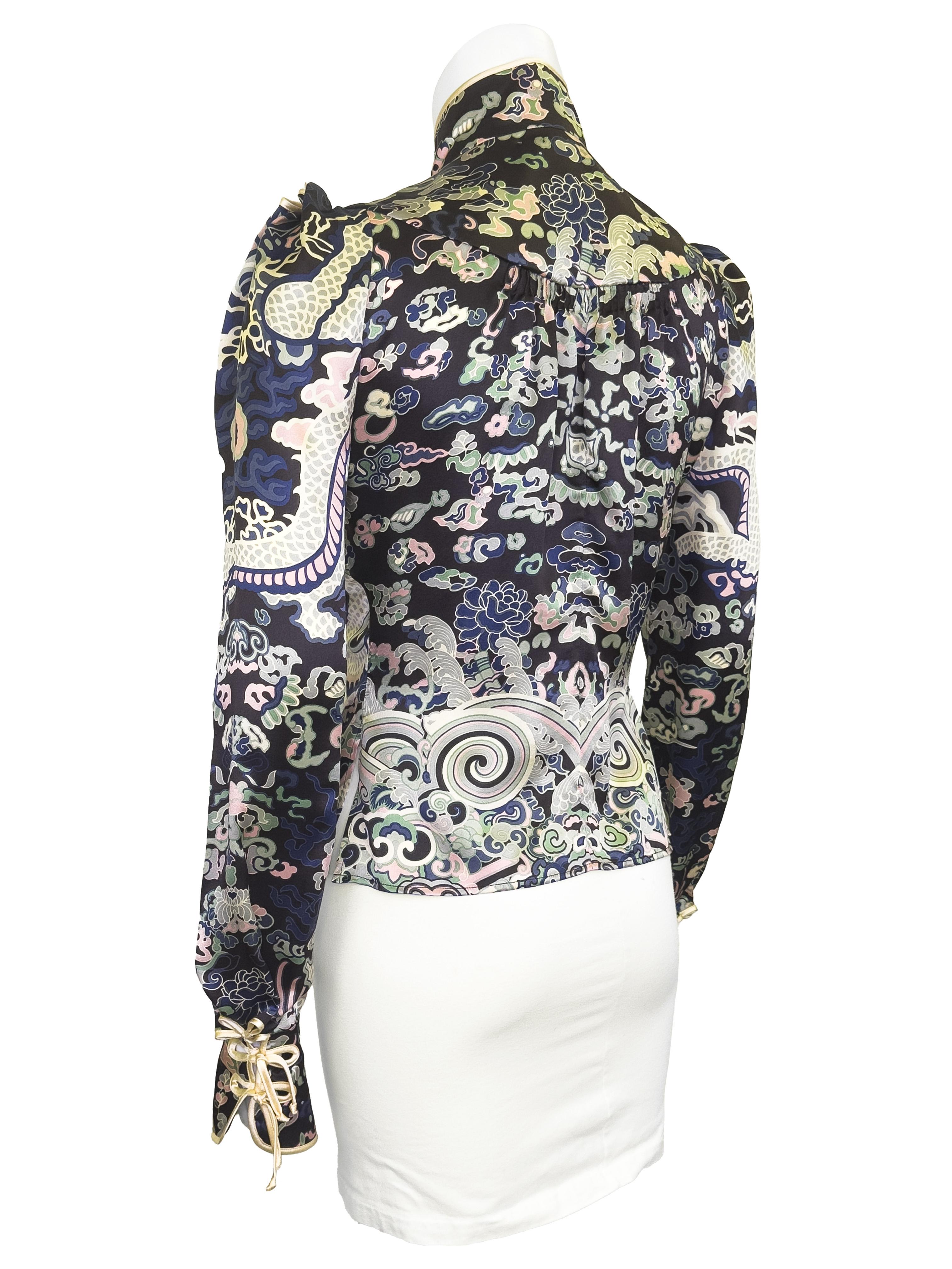 Gris Automne/hiver 2004 Yves Saint Laurent/YSL by Tom Ford Silk Dragon Cheongsam Blouse en vente