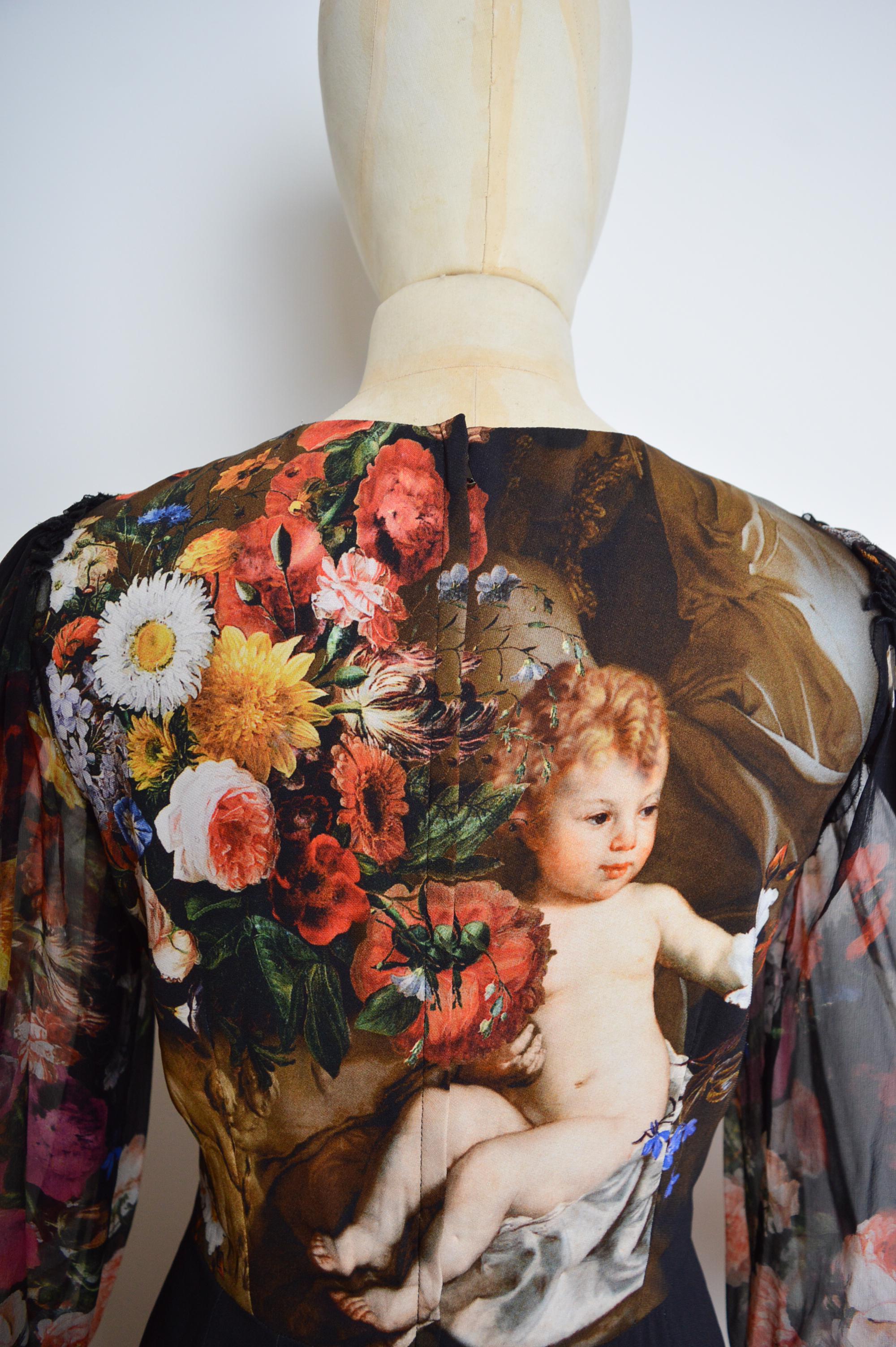 DOLCE & GABBANA Runway - Robe ange baroque à fleurs transparentes, automne/hiver 2012 en vente 3