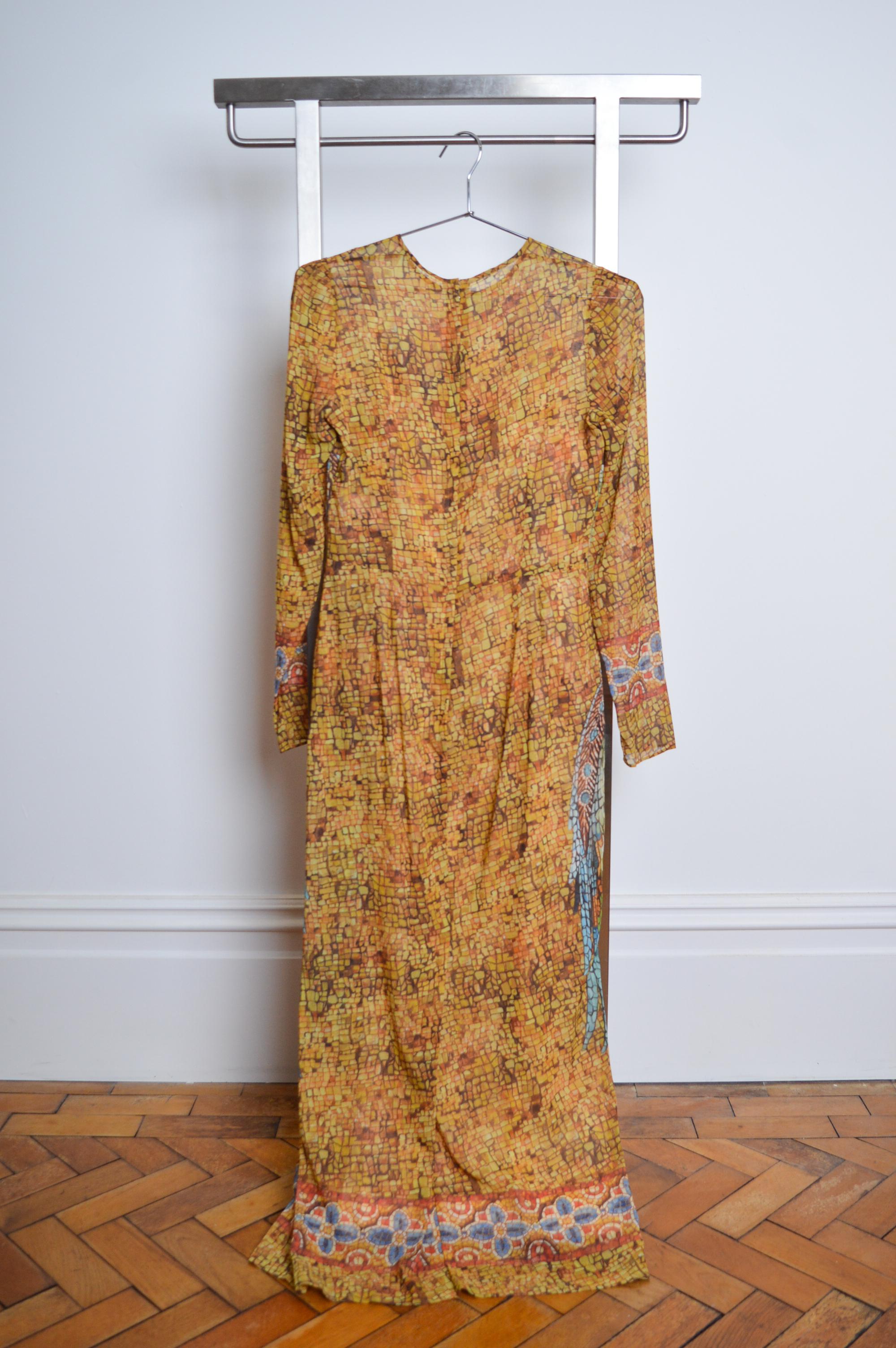 Otoño / Invierno 2013 DOLCE & GABBANA Pasarela Mosaico Vidriera Vestido estampado antiguo 6