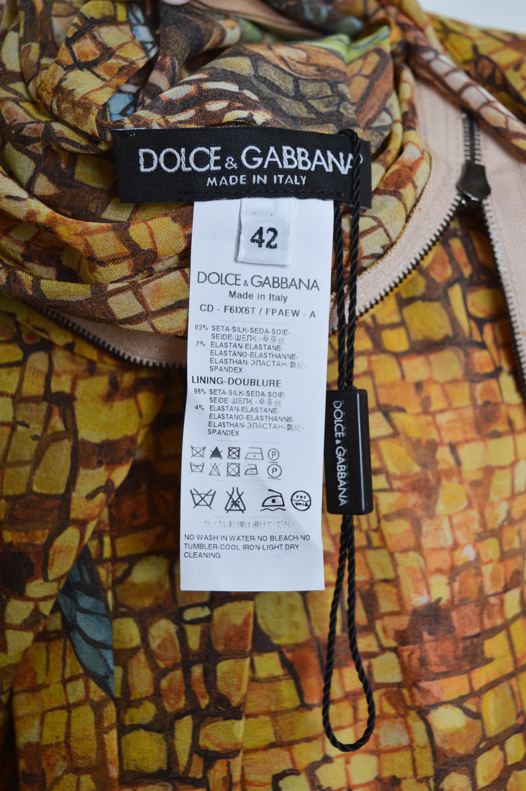 Automne / Hiver 2013 DOLCE & GABBANA Runway Mosaic Stain Glass Antique Print Robe Pour femmes en vente
