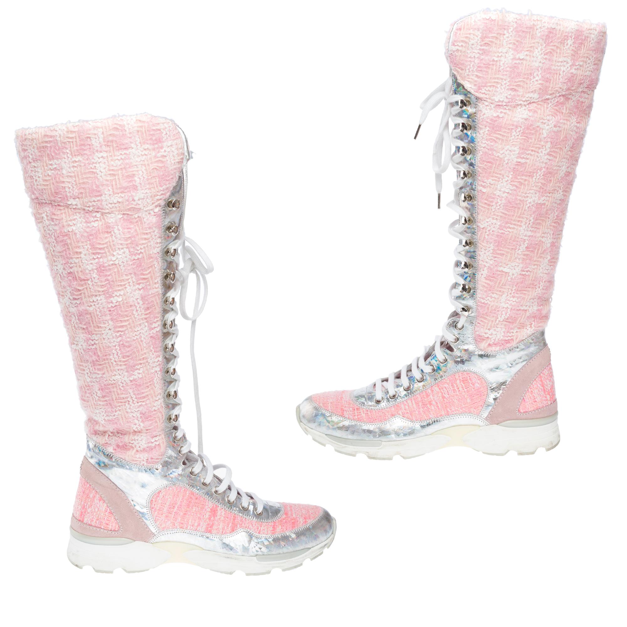  Chanel Bottes hautes à lacets en tweed rose, défilé automne/hiver 2014 Pour hommes 