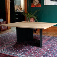 Mesa de centro Fallada de roble blanco con base de tinta china negra