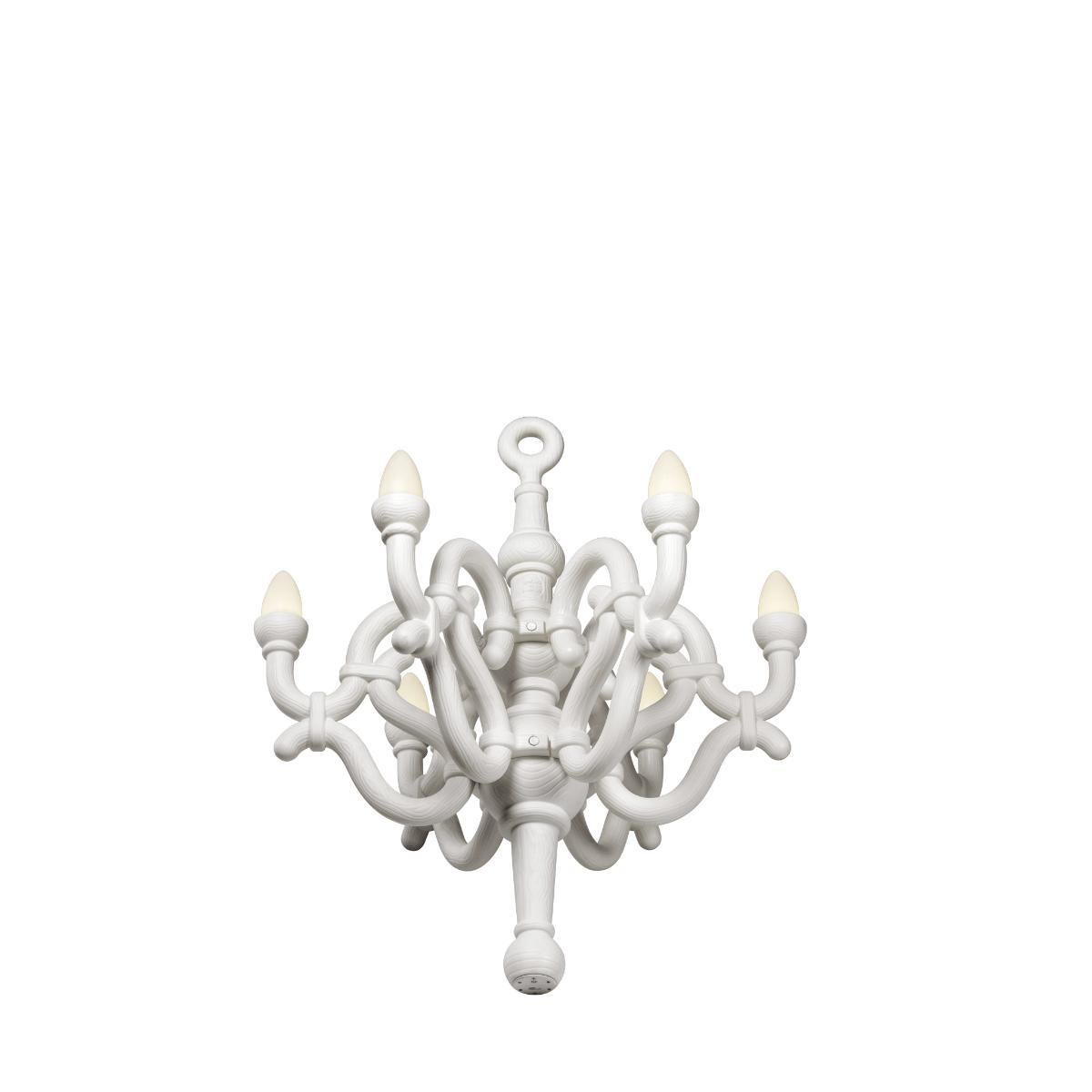 Fallen-Kronleuchter M, Lampe aus weißem, recyceltem Polyethylene von Studio Job im Zustand „Neu“ im Angebot in Brooklyn, NY