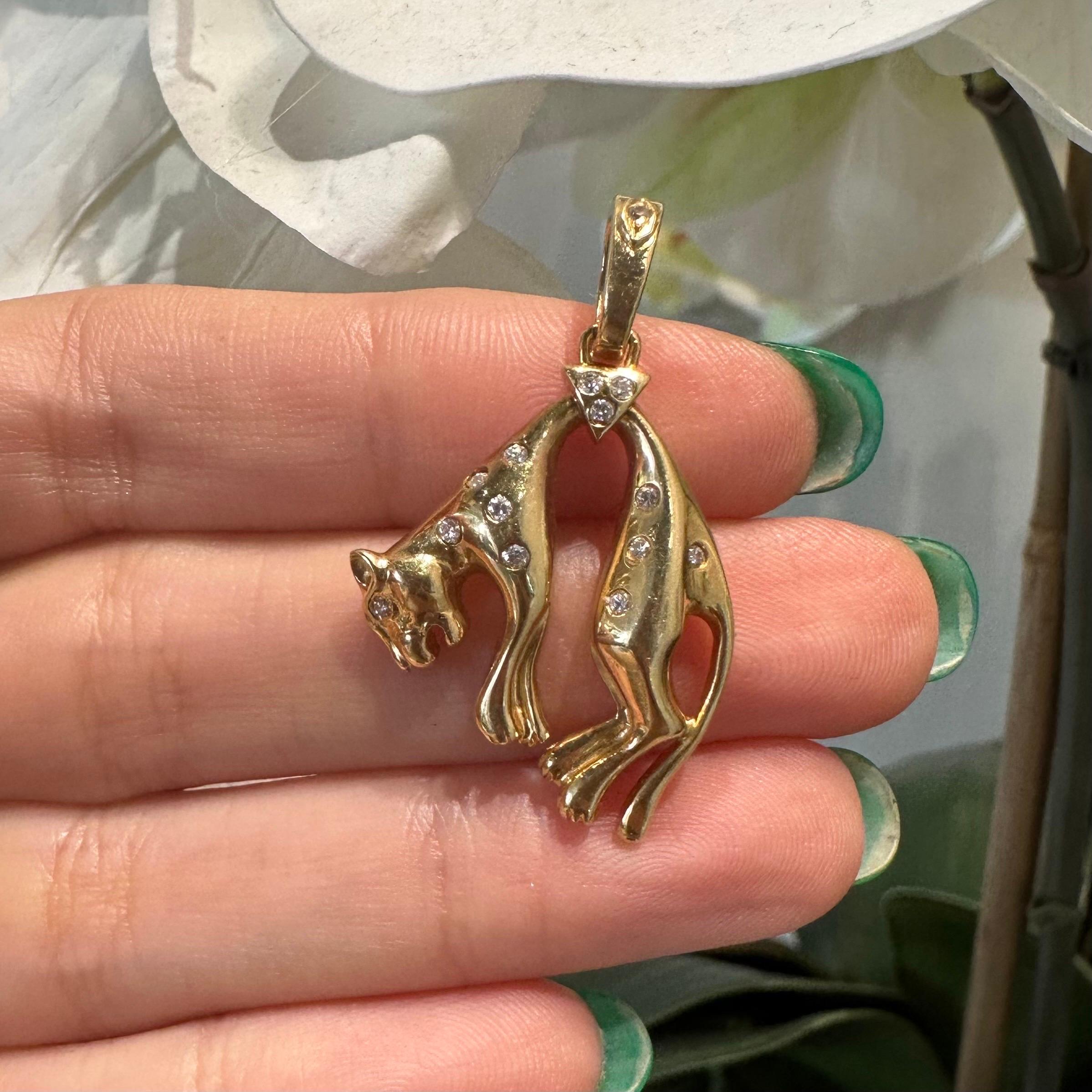 Falling Panther-Anhänger aus 18 Karat Gelbgold mit Diamanten. (Brillantschliff)