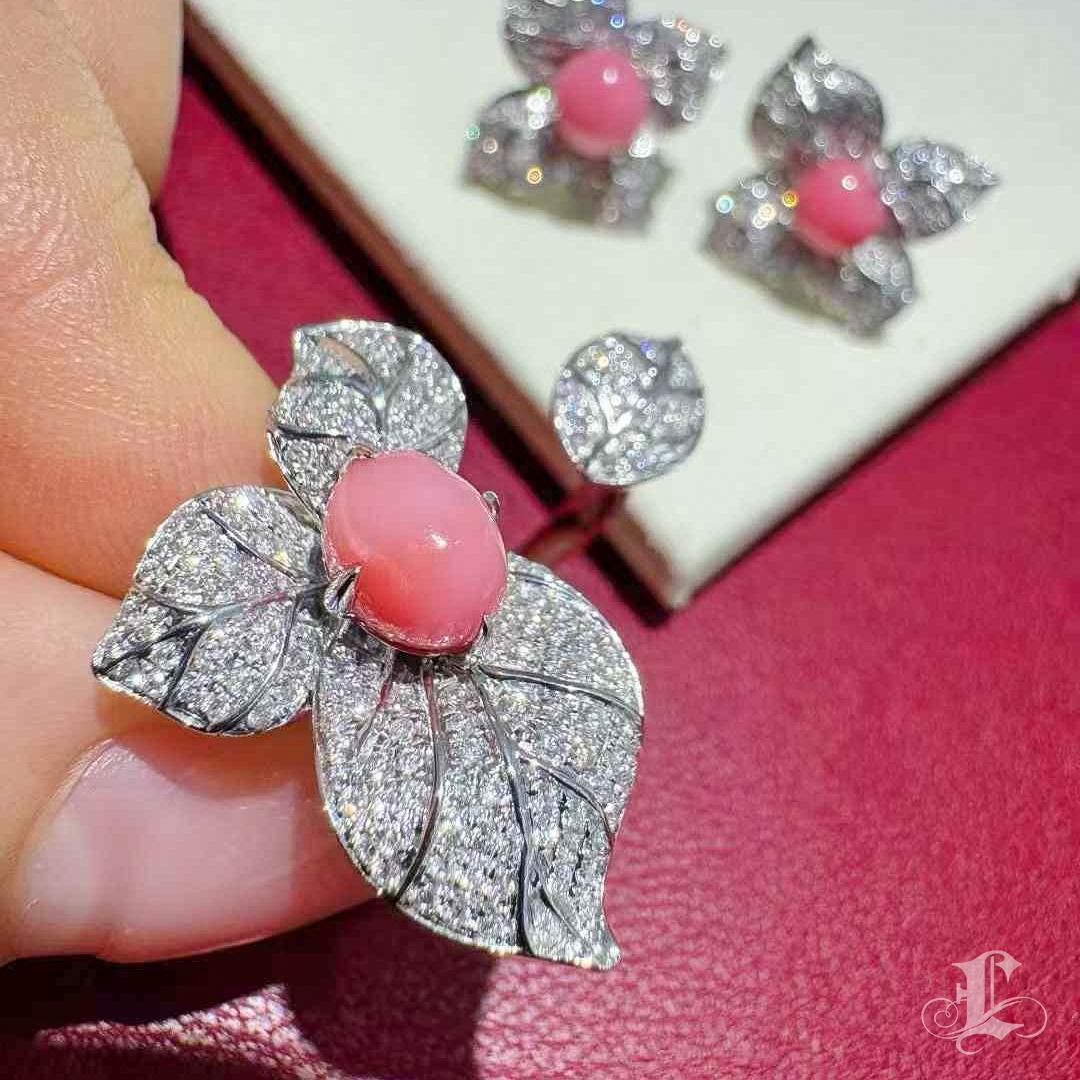 Donna Anello aperto con perla Conchiglia a foglia cadente - 1,58ct in vendita