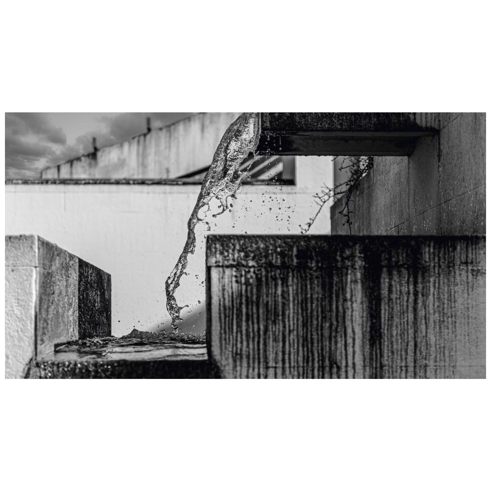 “Fallingwater” Limited Edition Photograph by Cuco de Frutos For Sale