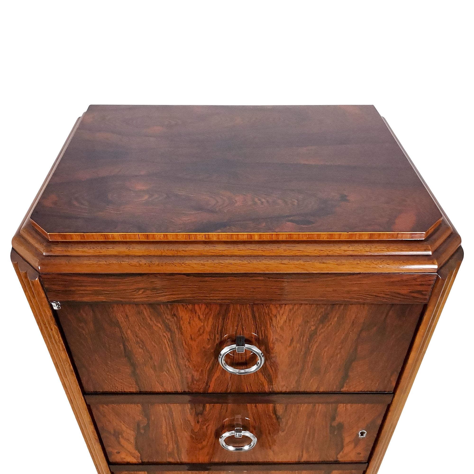 False Semainier Art Déco avec portes en chêne massif - France, 1920-25 en vente 1