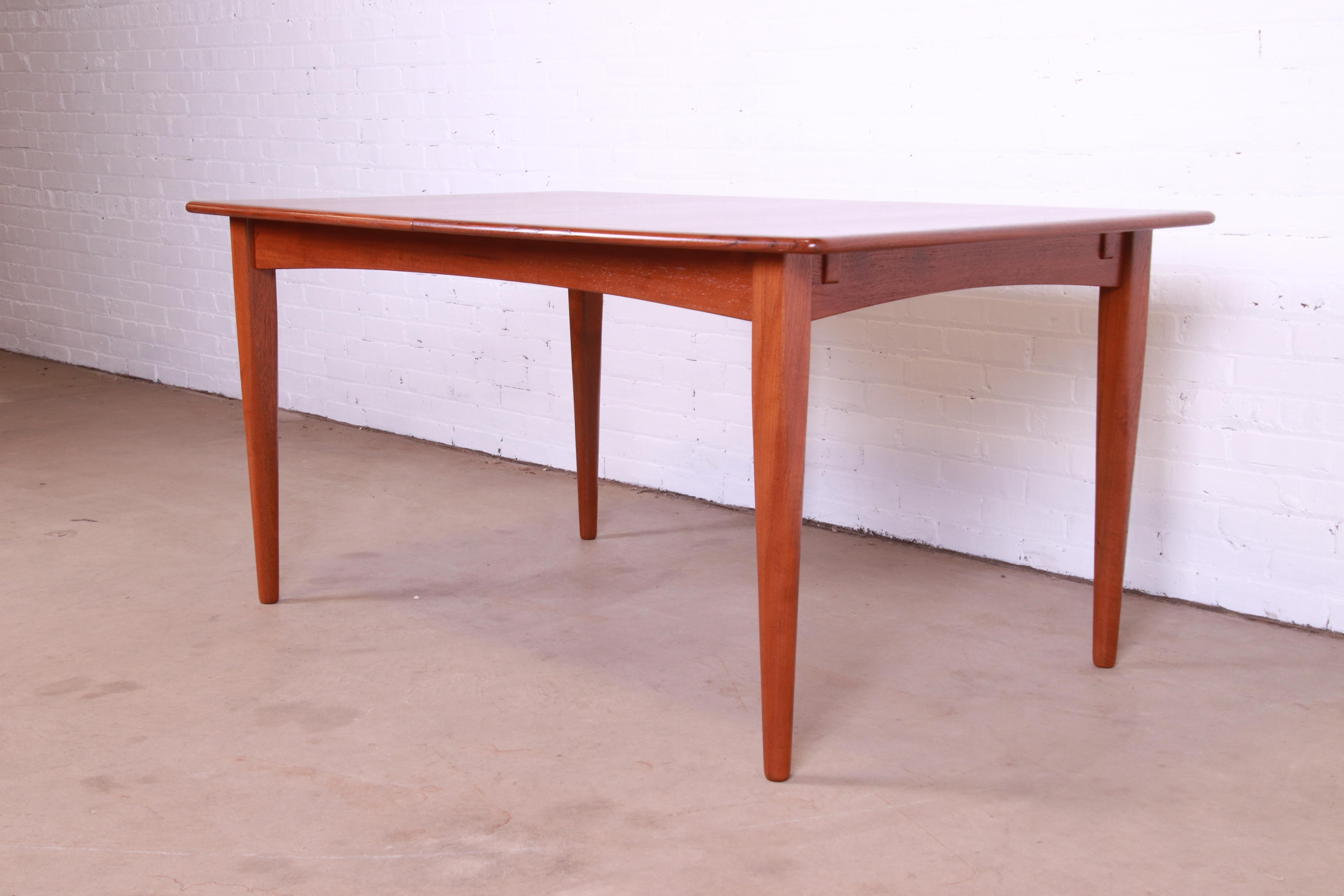 Falster Danish Modern Teak Boat-Shaped Extension Dining Table, Newly Refinished 6
