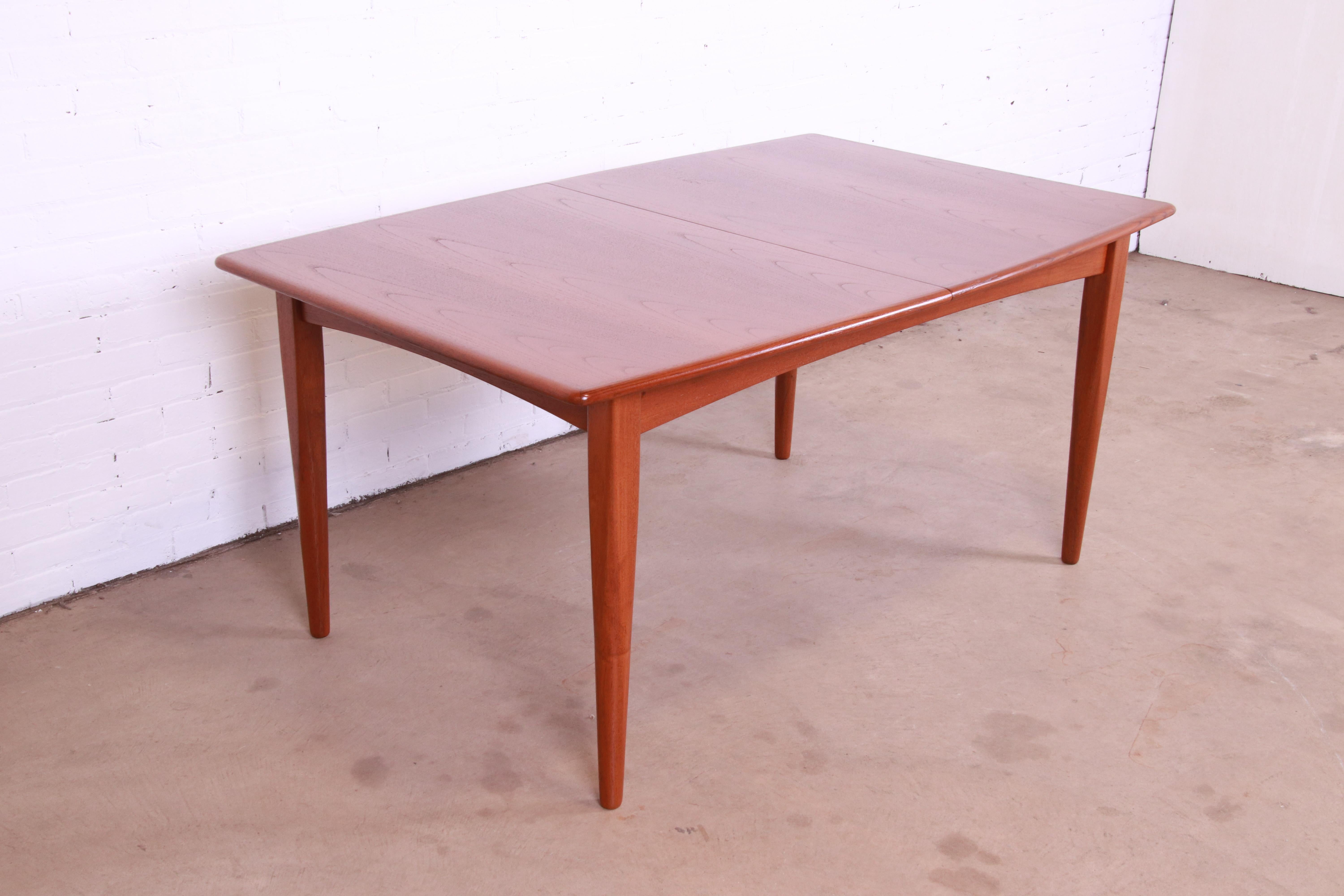 Falster Danish Modern Teak Boat-Shaped Extension Dining Table, Newly Refinished 7