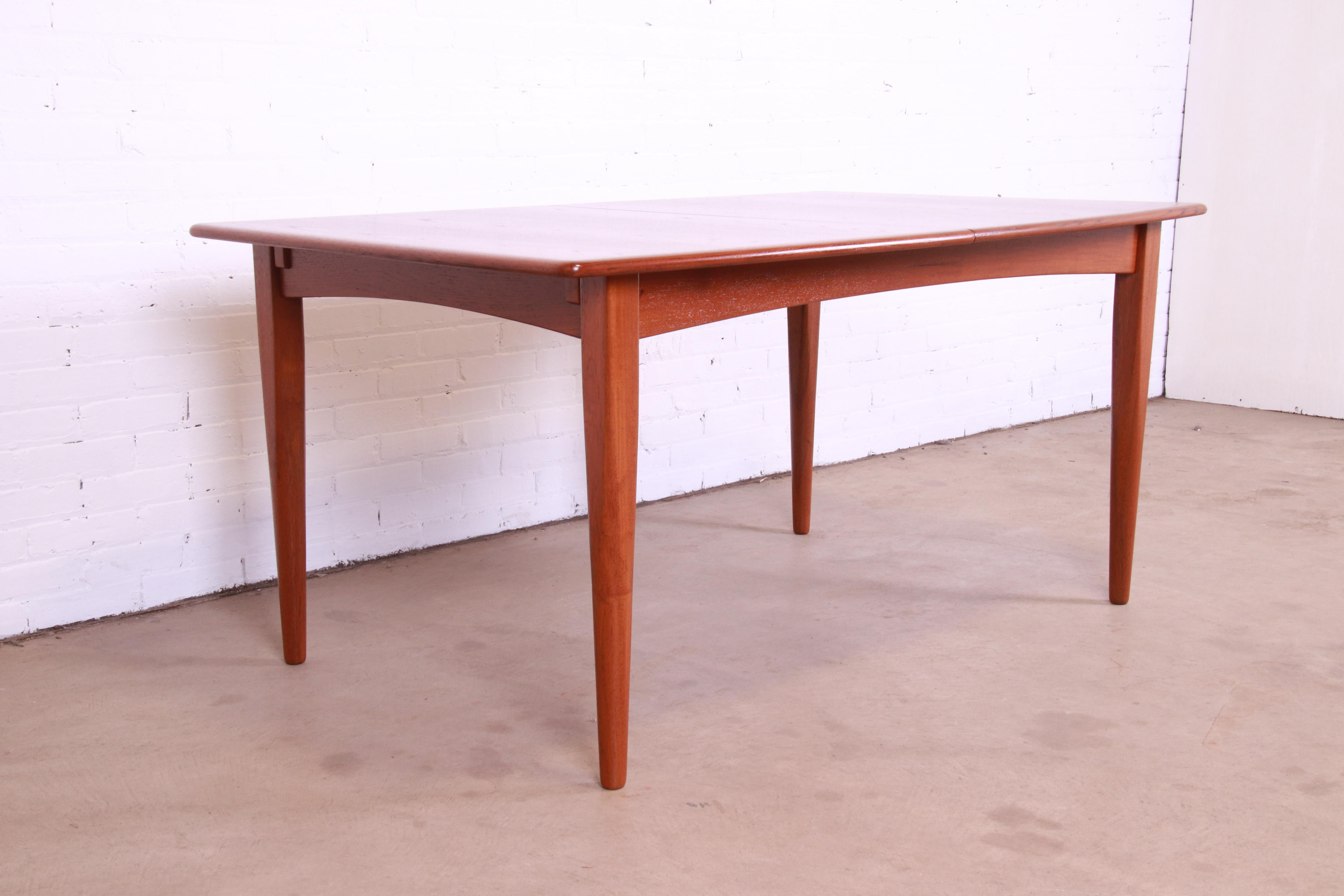 Falster Danish Modern Teak Boat-Shaped Extension Dining Table, Newly Refinished 8