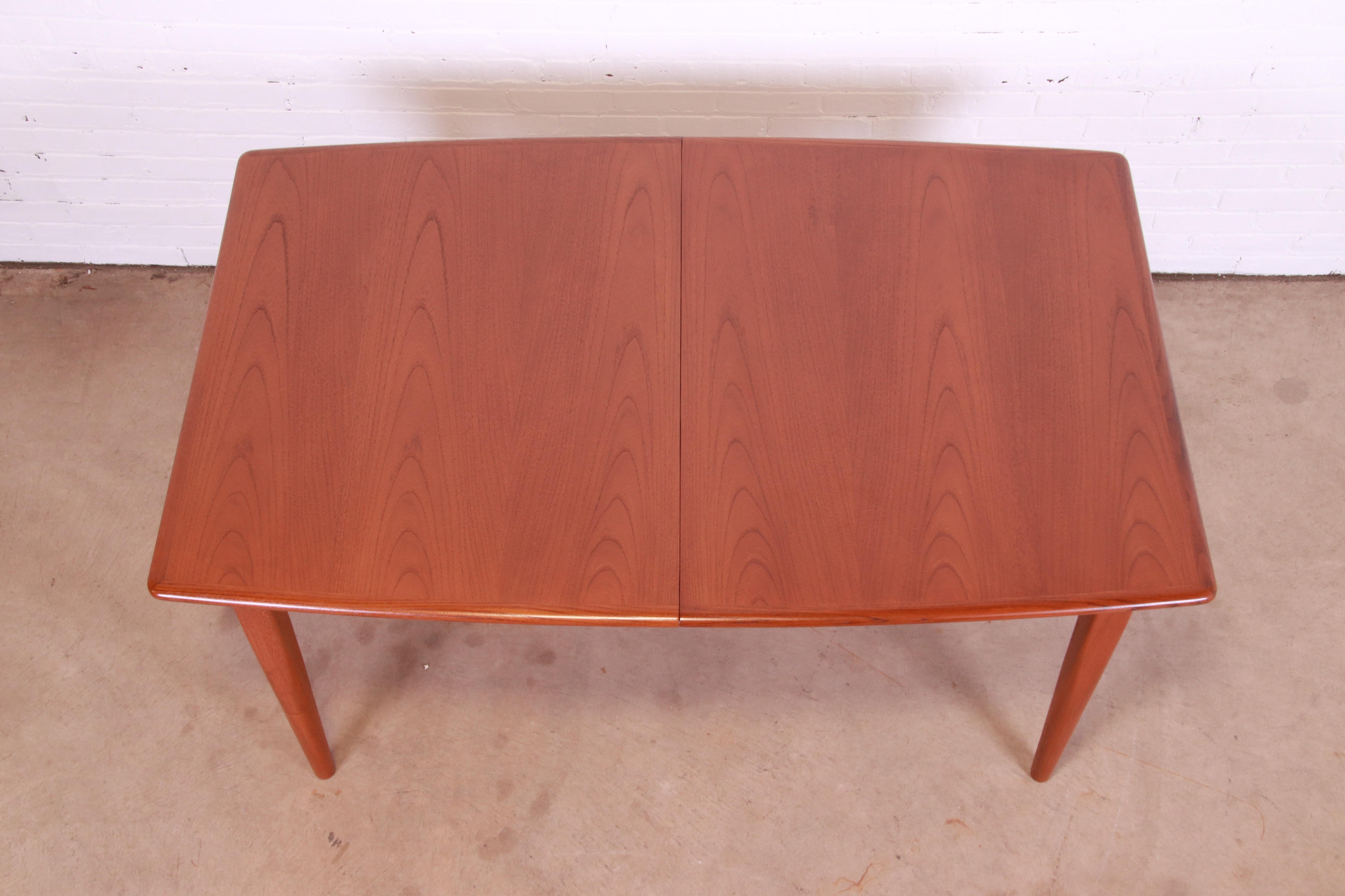 Falster Danish Modern Teak Boat-Shaped Extension Dining Table, Newly Refinished 9
