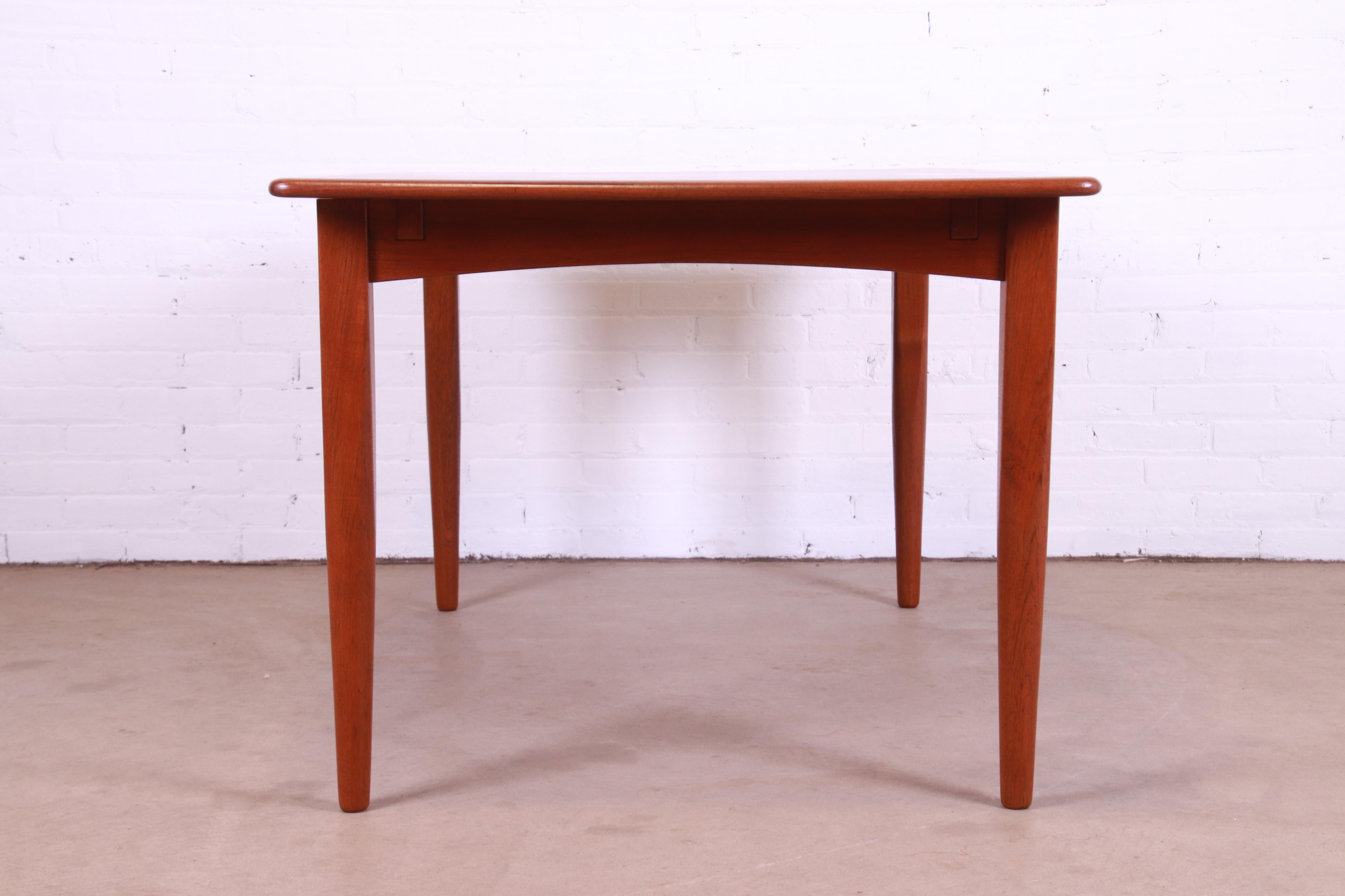 Falster Danish Modern Teak Boat-Shaped Extension Dining Table, Newly Refinished 11