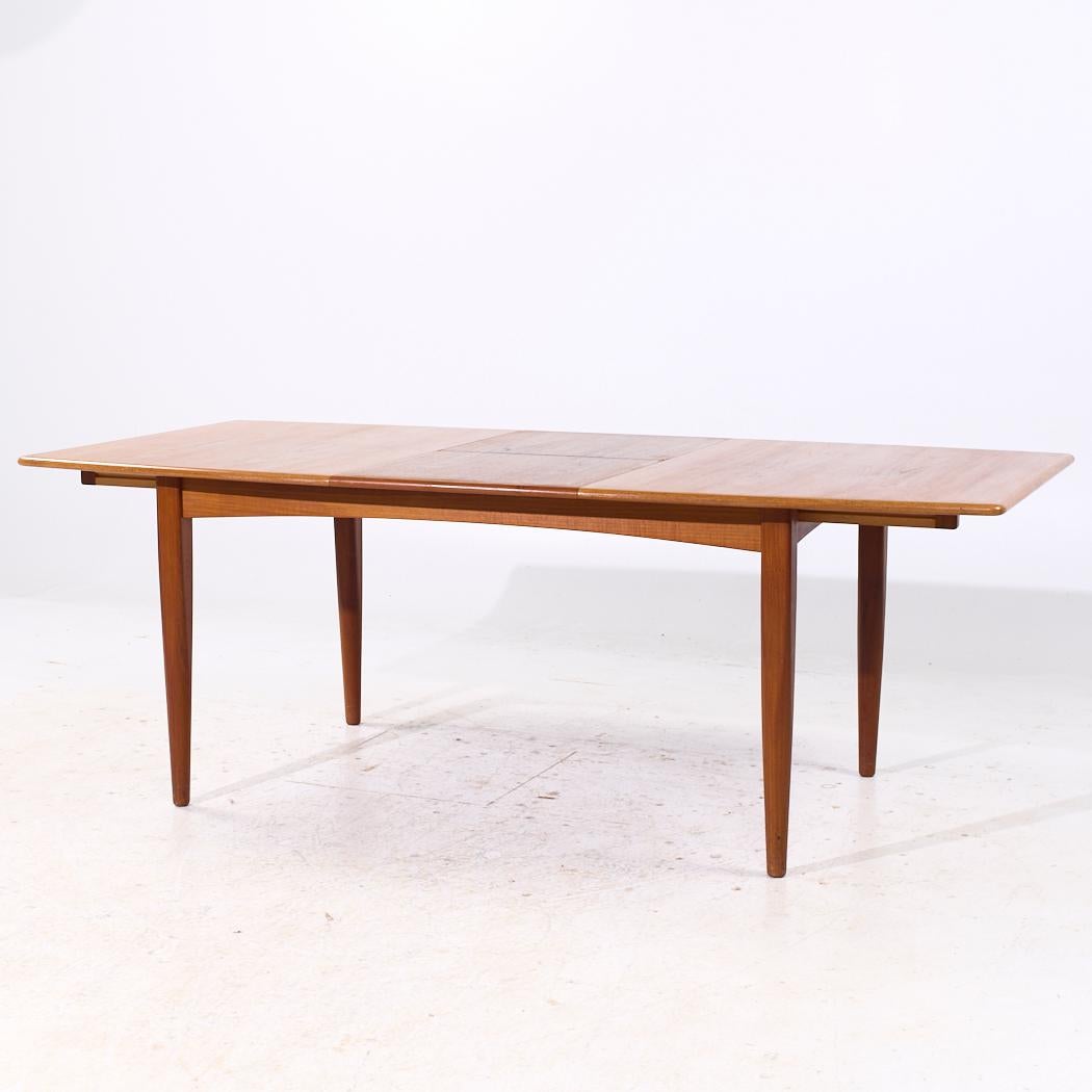 Falster Møbelfabrik MCM Table de salle à manger à rallonges avec 2 rallonges en vente 6