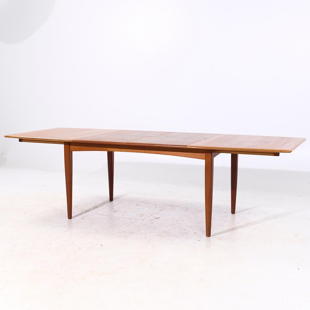 Mid-Century Modern Falster Møbelfabrik MCM Table de salle à manger à rallonges avec 2 rallonges en vente
