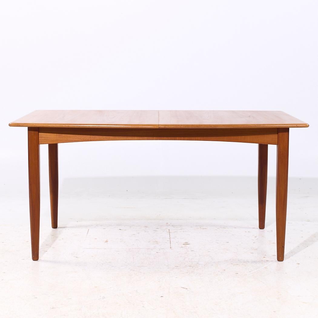 Fin du 20e siècle Falster Møbelfabrik MCM Table de salle à manger à rallonges avec 2 rallonges en vente