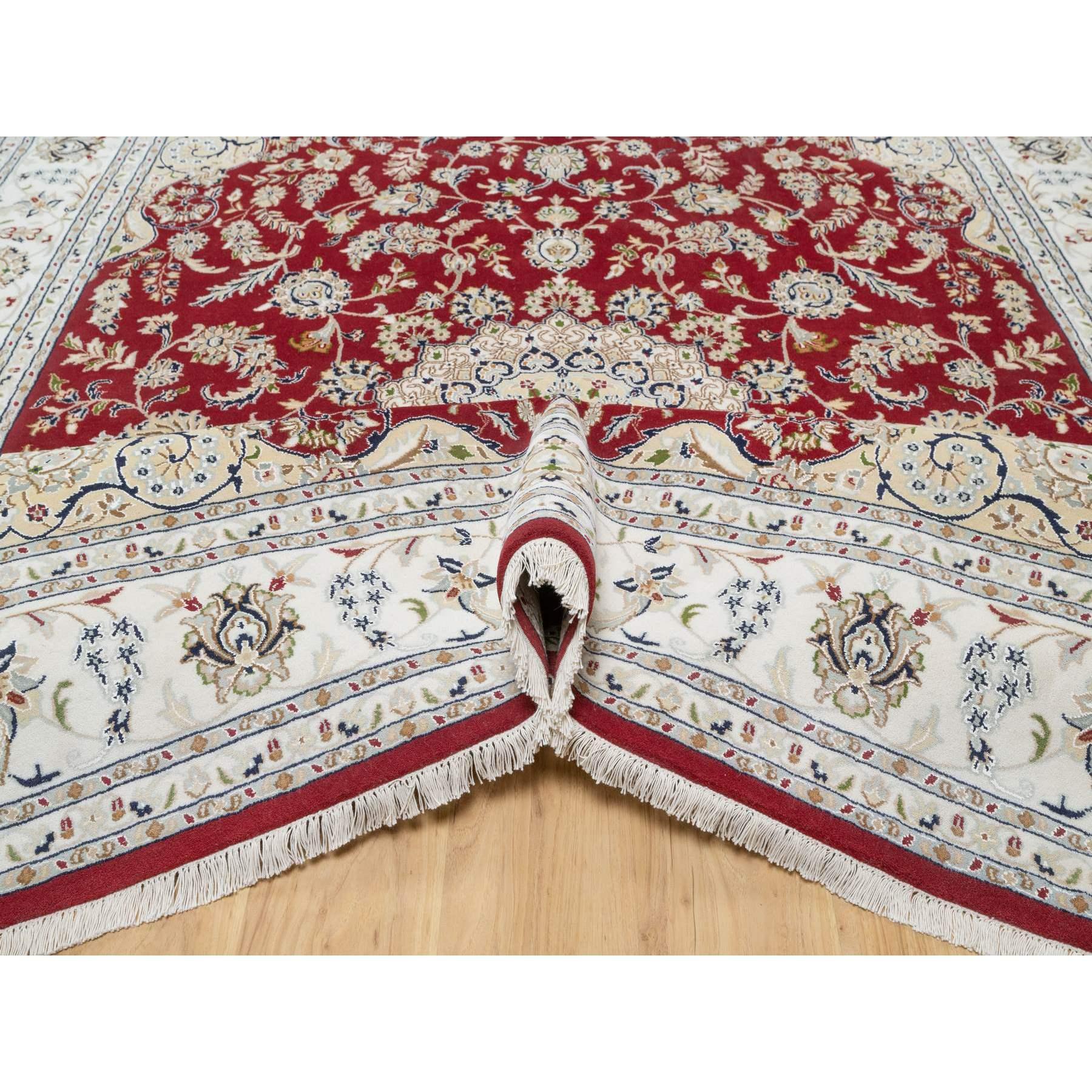 Noué à la main Tapis rouge fauru 250 KPSI Nain Design noué à la main 7'10