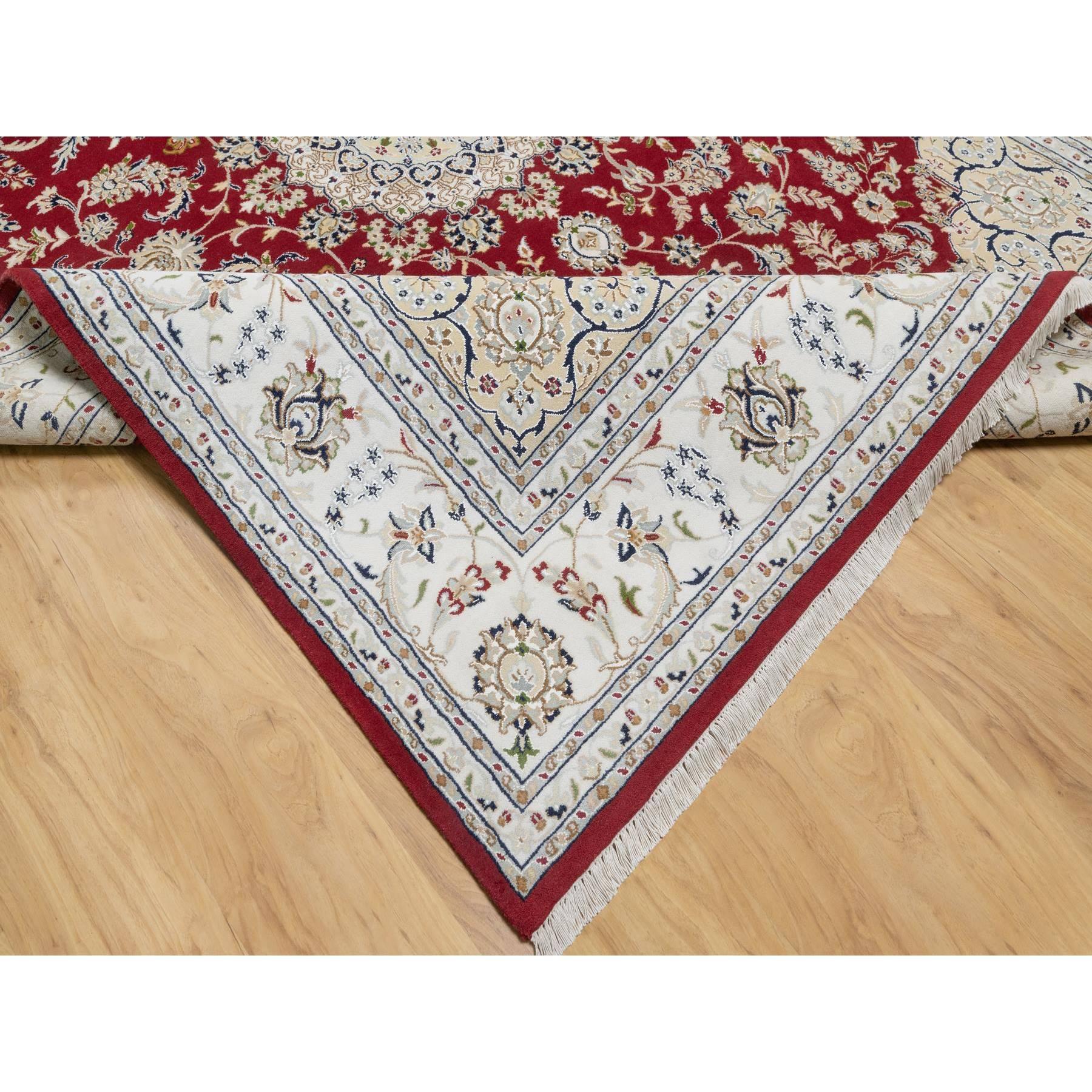 Tapis rouge fauru 250 KPSI Nain Design noué à la main 7'10