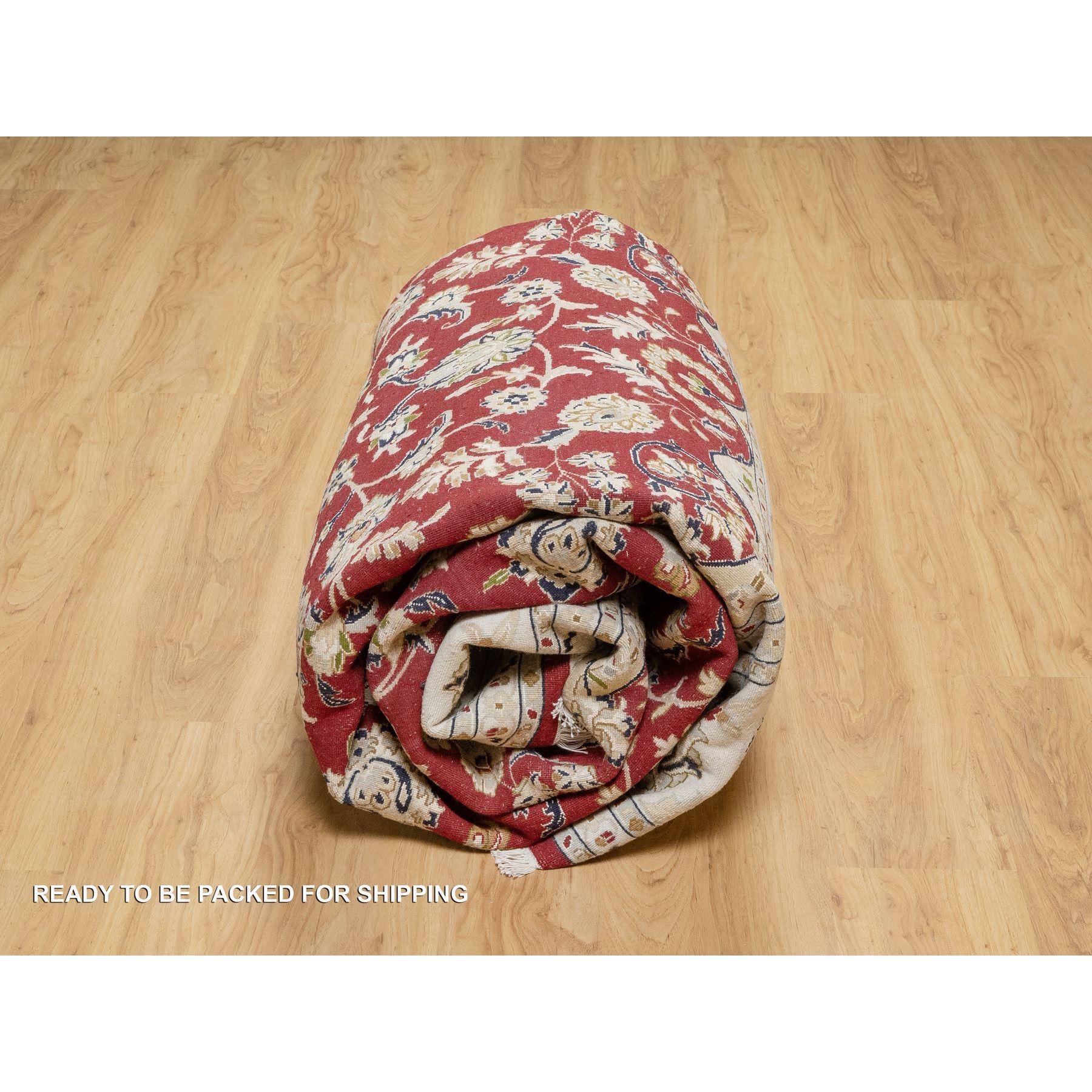 Tapis rouge fauru 250 KPSI Nain Design noué à la main 7'10