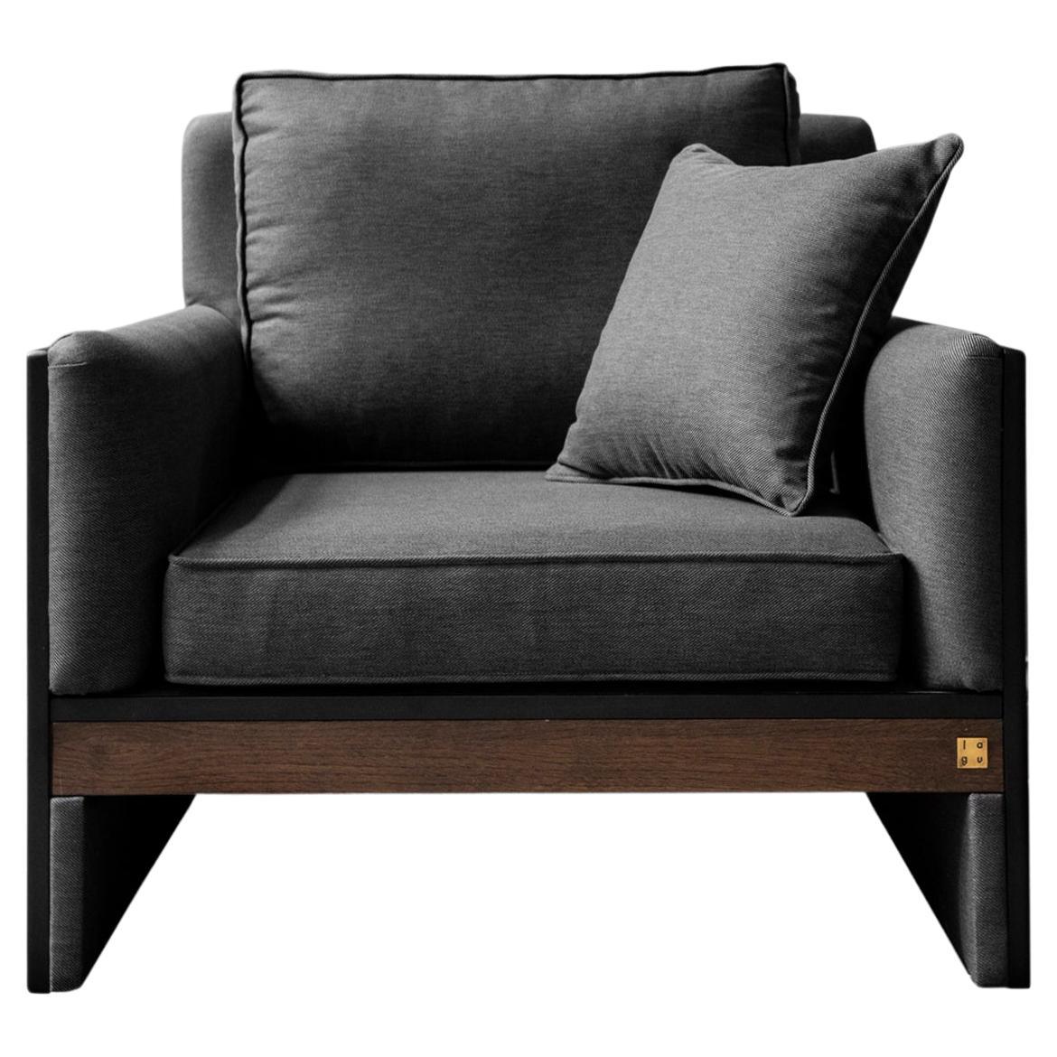 Berühmter detaillierter Sessel aus schwarzem Metall