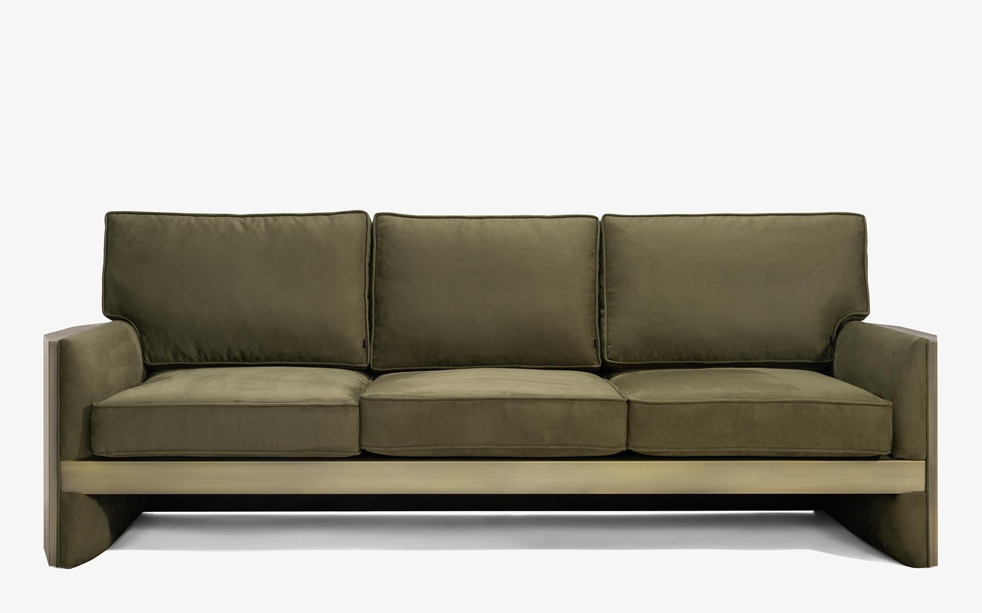 Canapé à trois mers en laiton audacieux en vente 6