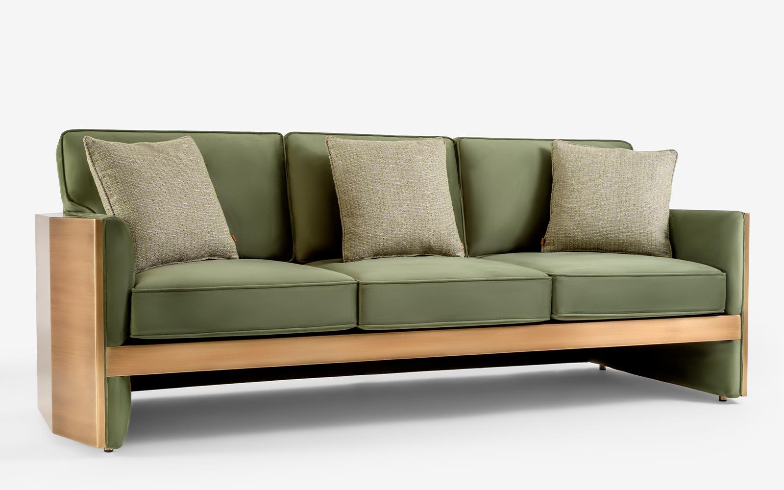 Berühmtes Dreisitzer-Sofa aus kräftigem Messing (Türkisch) im Angebot