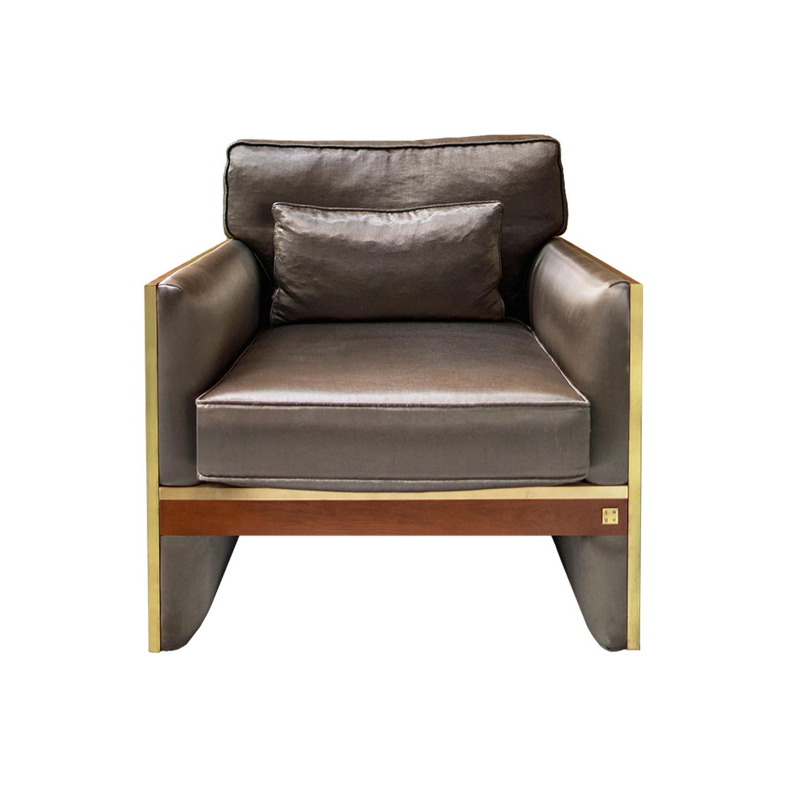 Detaillierter Sessel aus Messing von Berühmtheit (Moderne) im Angebot